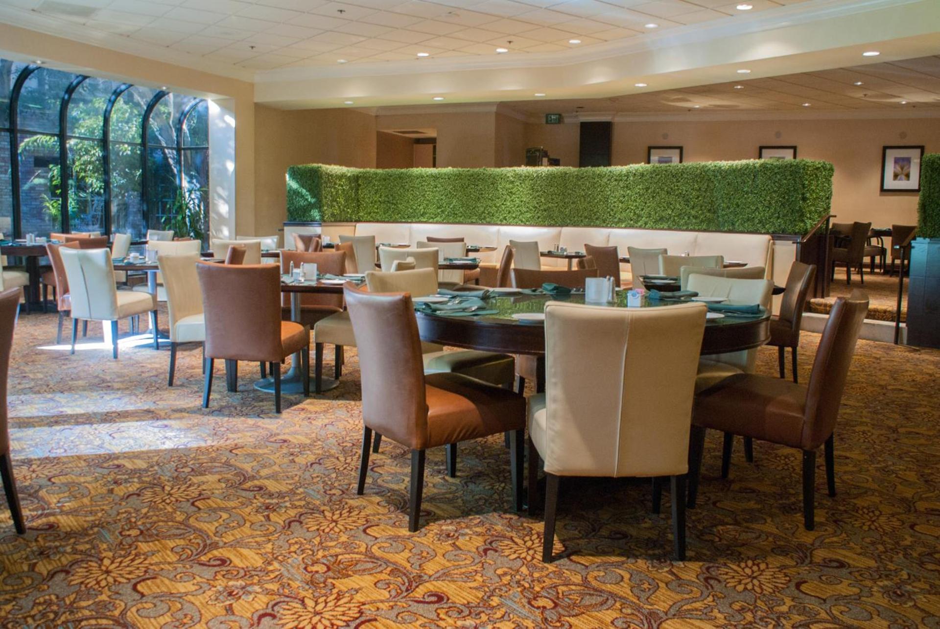 Anaheim Majestic Garden Hotel photo 47