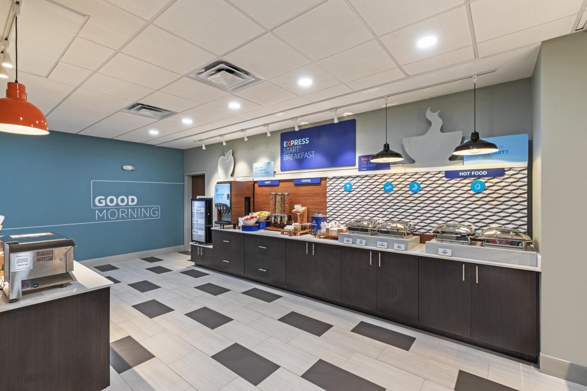 Holiday Inn Express & Suites Purcell by IHG photo 36