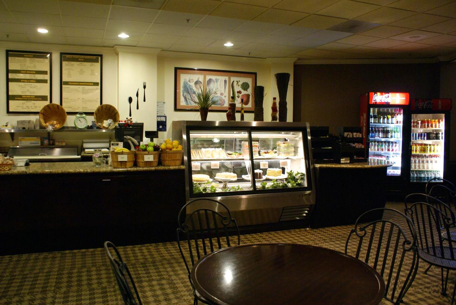 Anaheim Majestic Garden Hotel photo 49