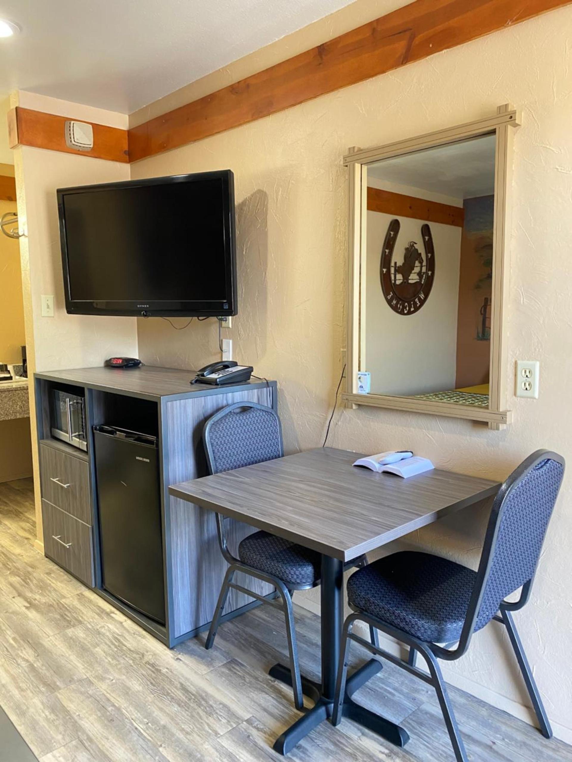Americas Best Value Inn - Legend's Inn photo 27
