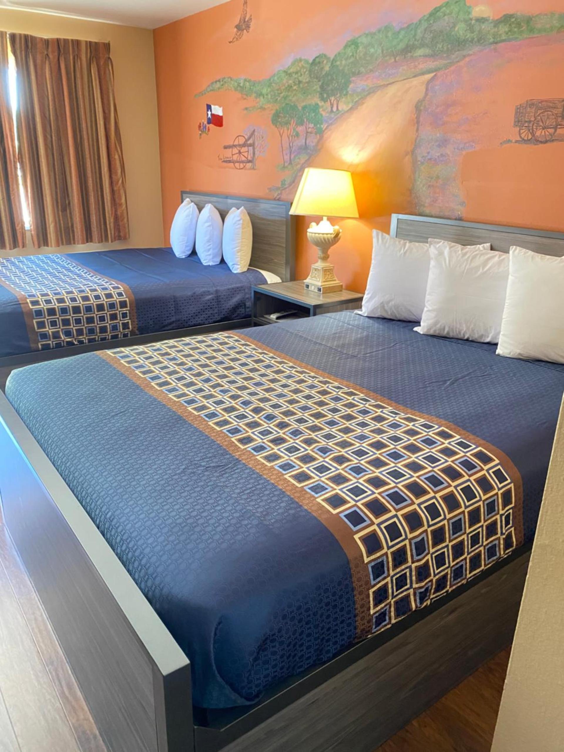 Americas Best Value Inn - Legend's Inn photo 10