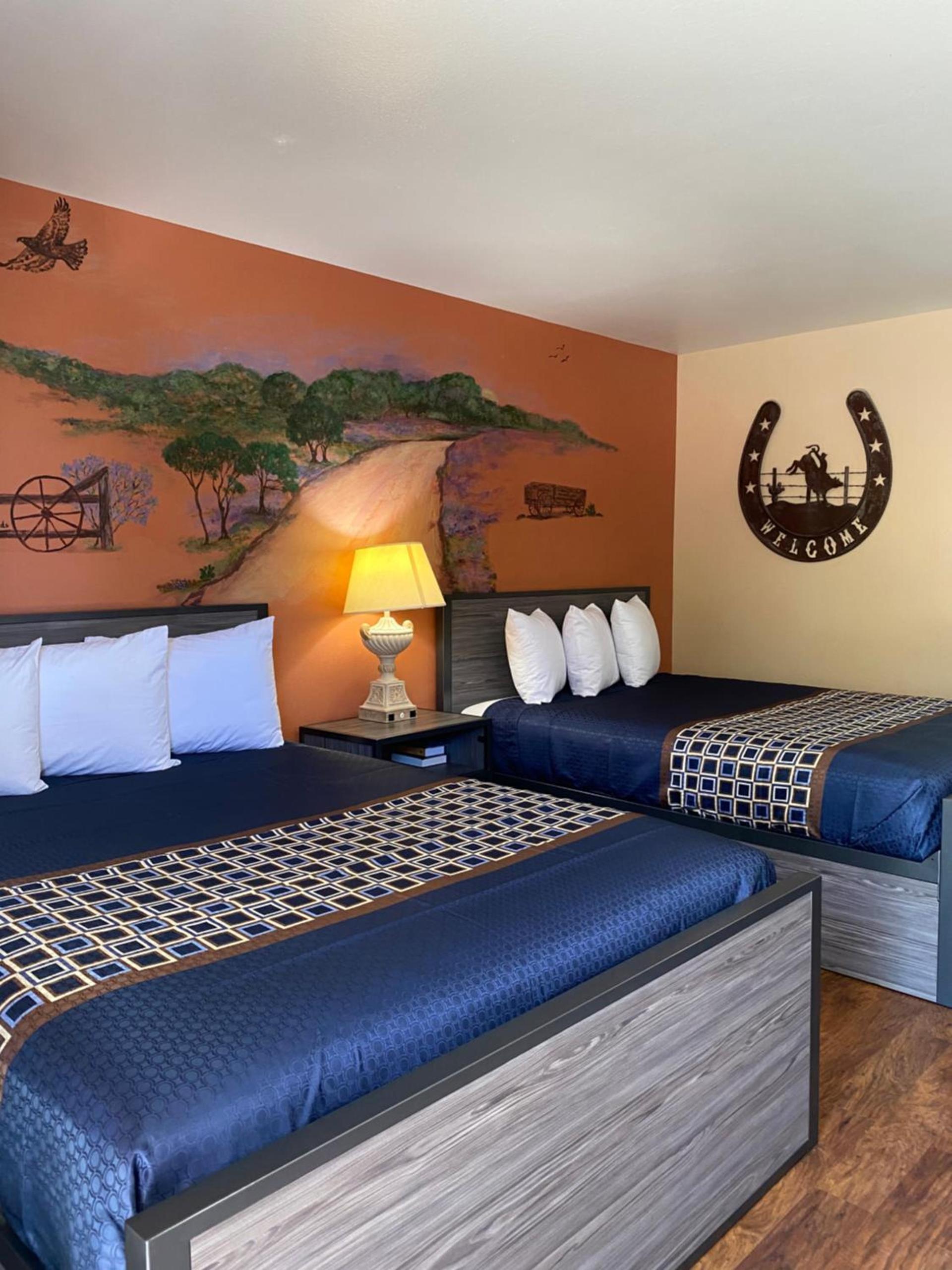 Americas Best Value Inn - Legend's Inn photo 11