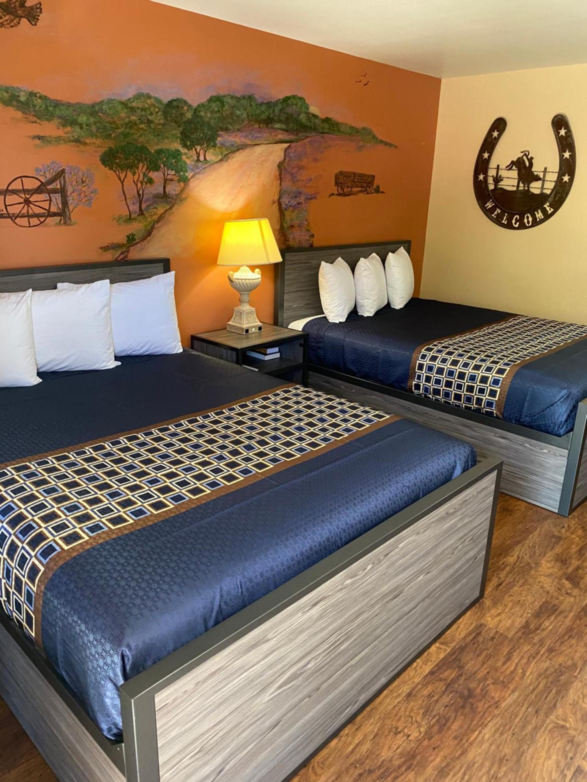 Americas Best Value Inn - Legend's Inn photo 12