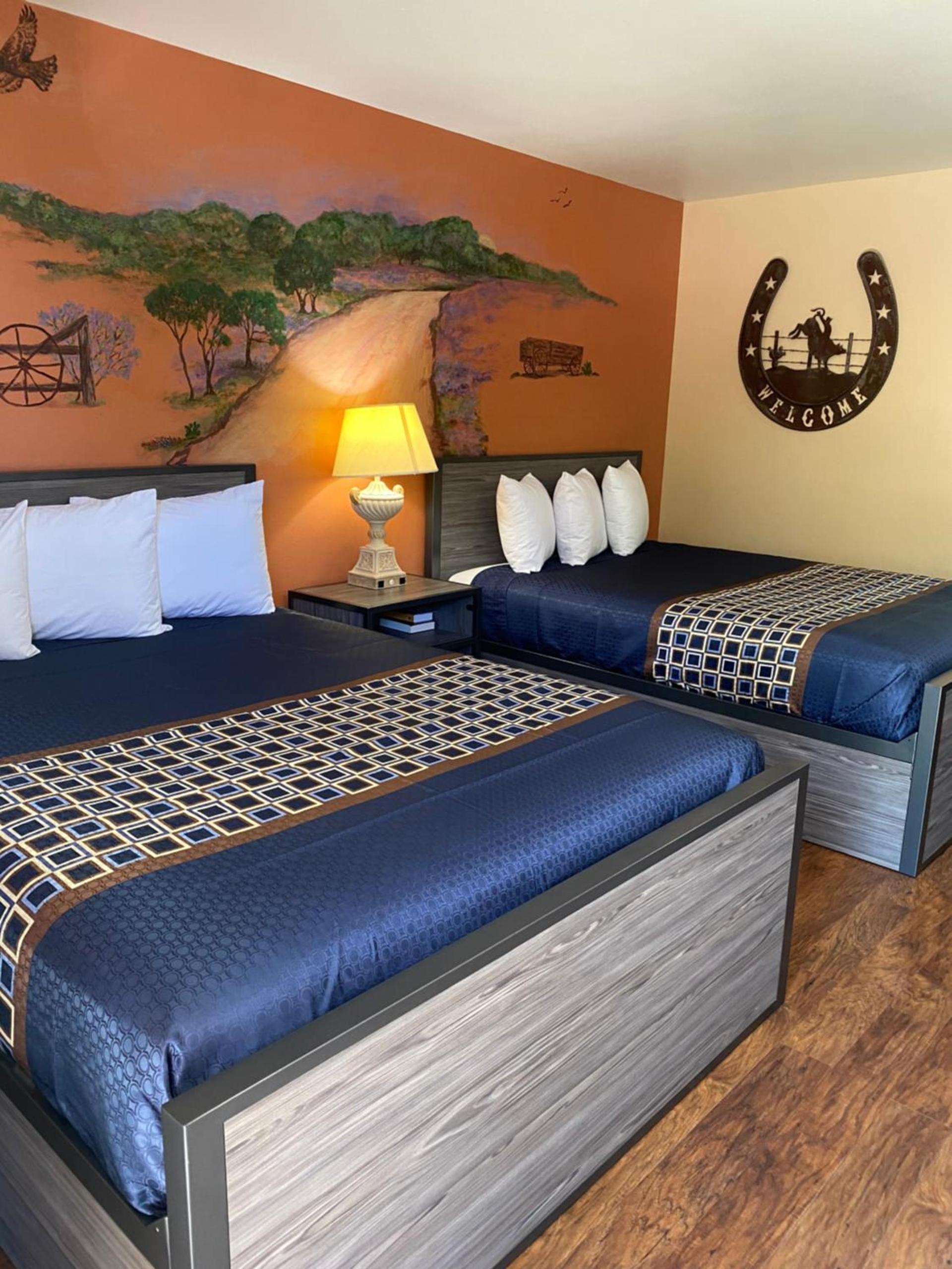 Americas Best Value Inn - Legend's Inn photo 13