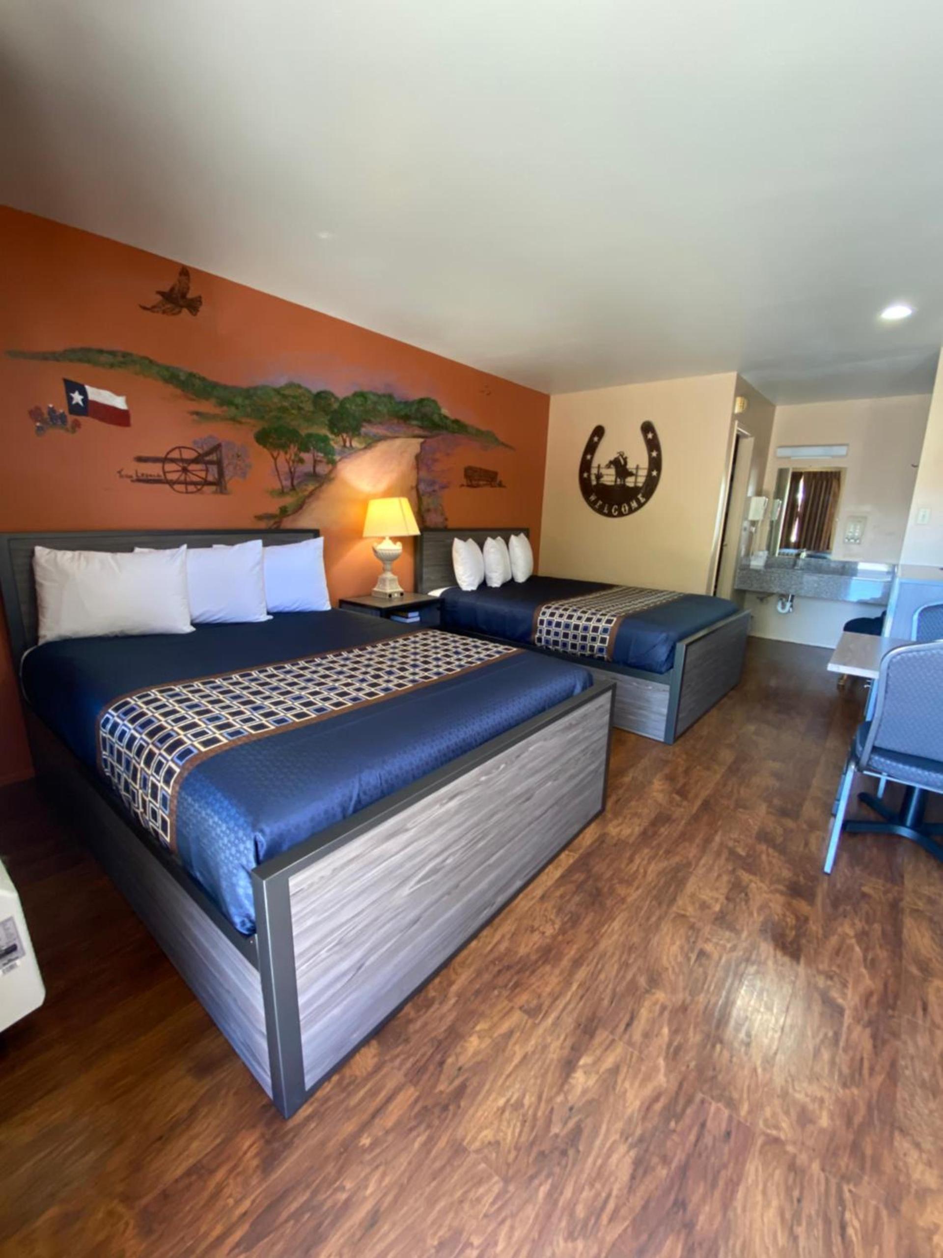 Americas Best Value Inn - Legend's Inn photo 14
