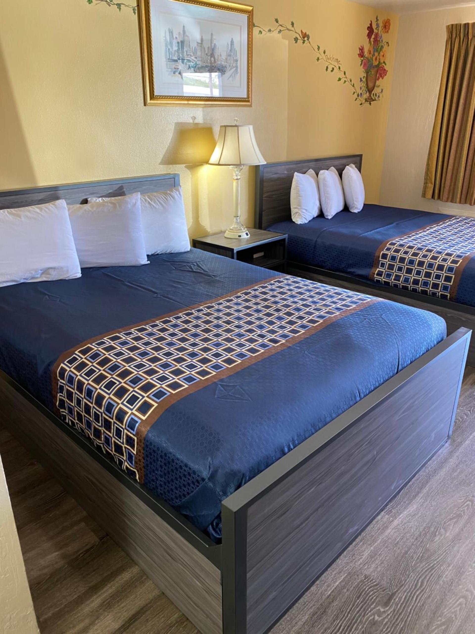 Americas Best Value Inn - Legend's Inn photo 3
