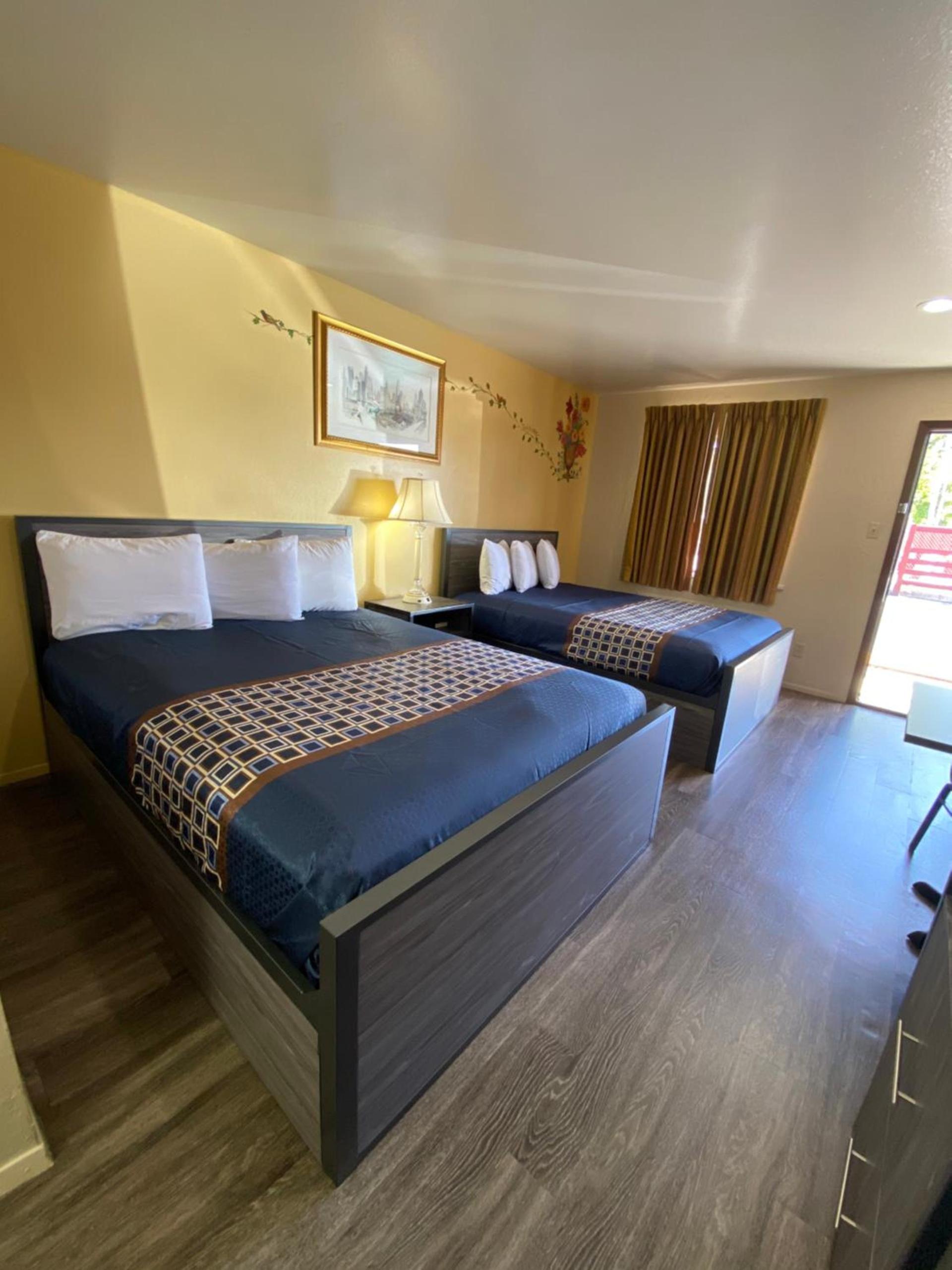 Americas Best Value Inn - Legend's Inn photo 5