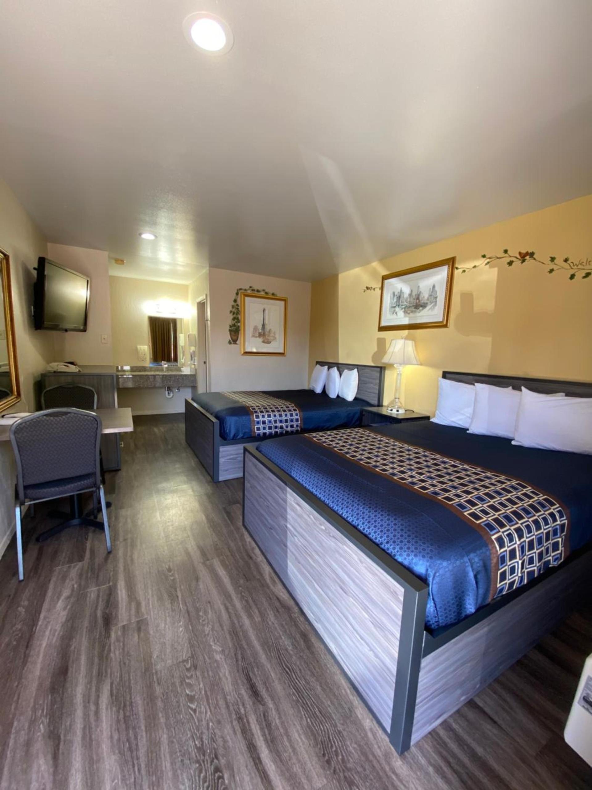Americas Best Value Inn - Legend's Inn photo 7