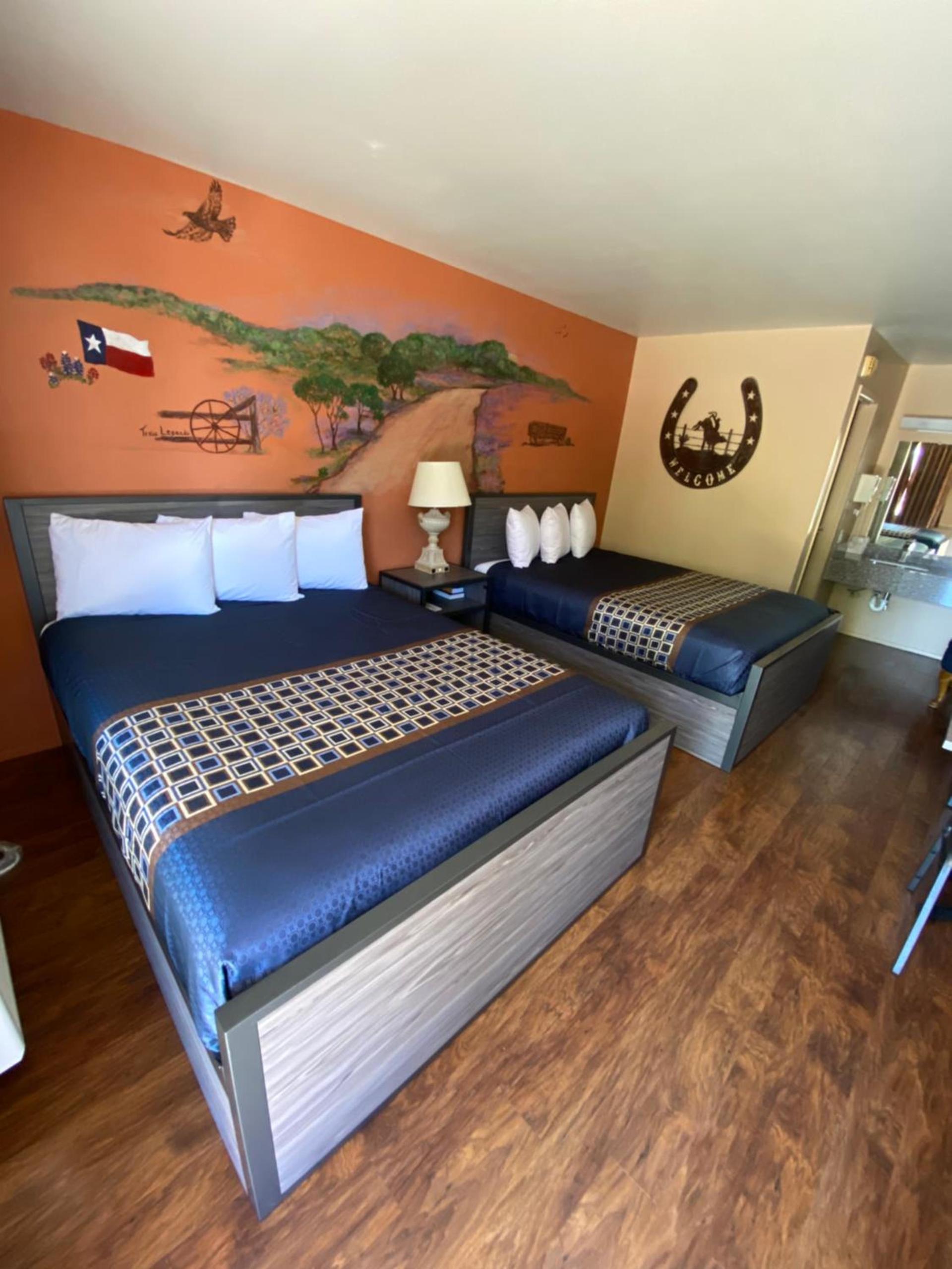 Americas Best Value Inn - Legend's Inn photo 8