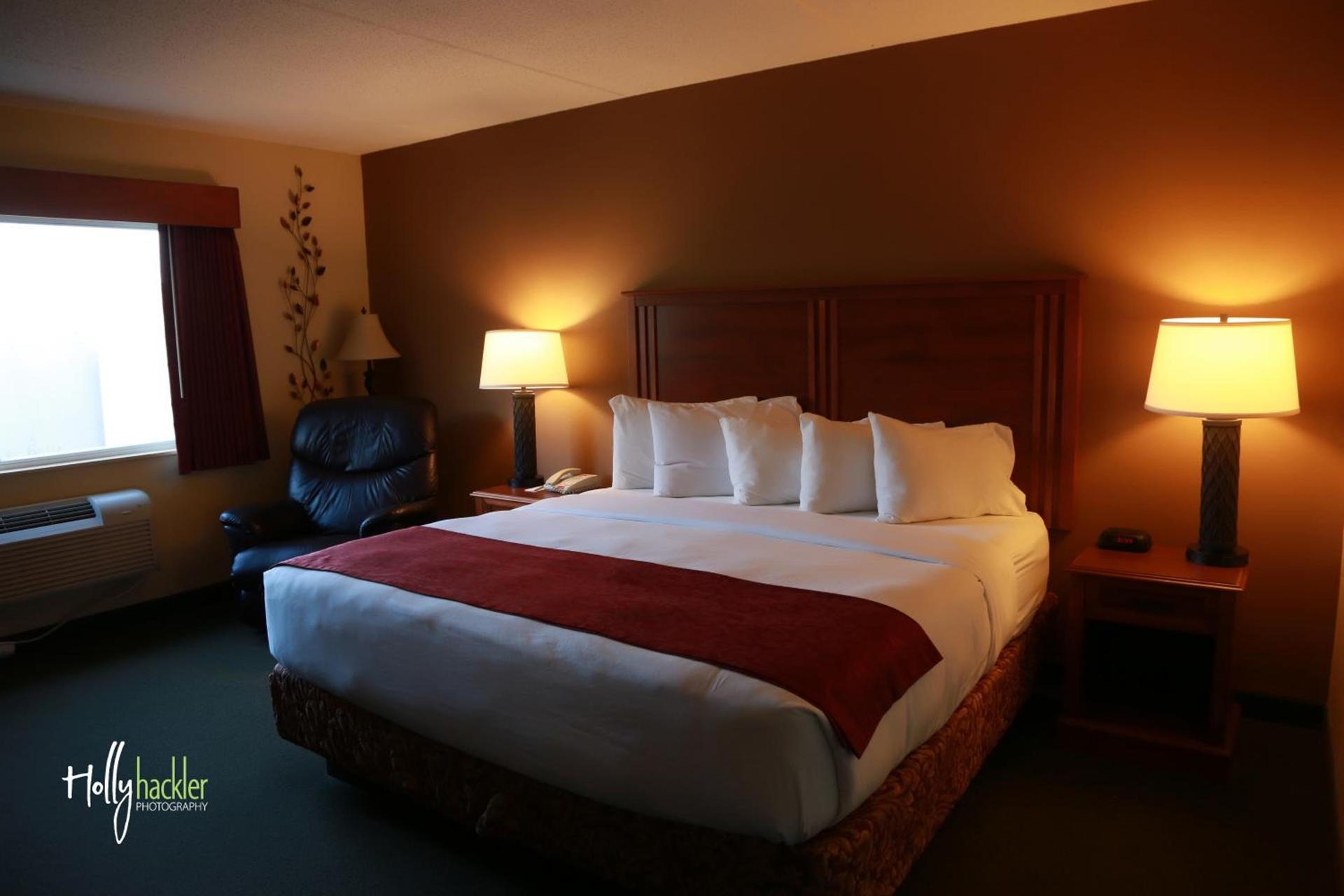 AmericInn by Wyndham McAlester photo 40