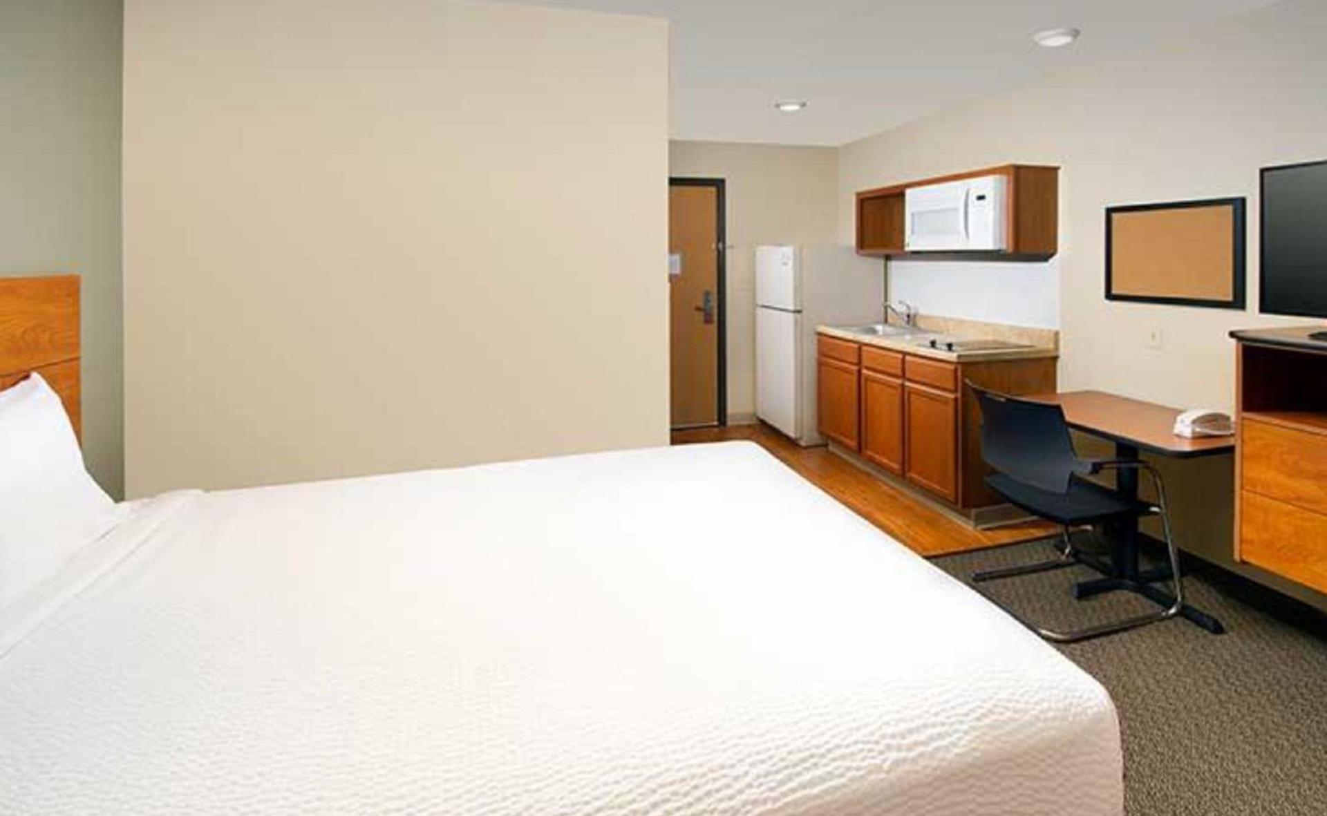 WoodSpring Suites Allentown photo 4