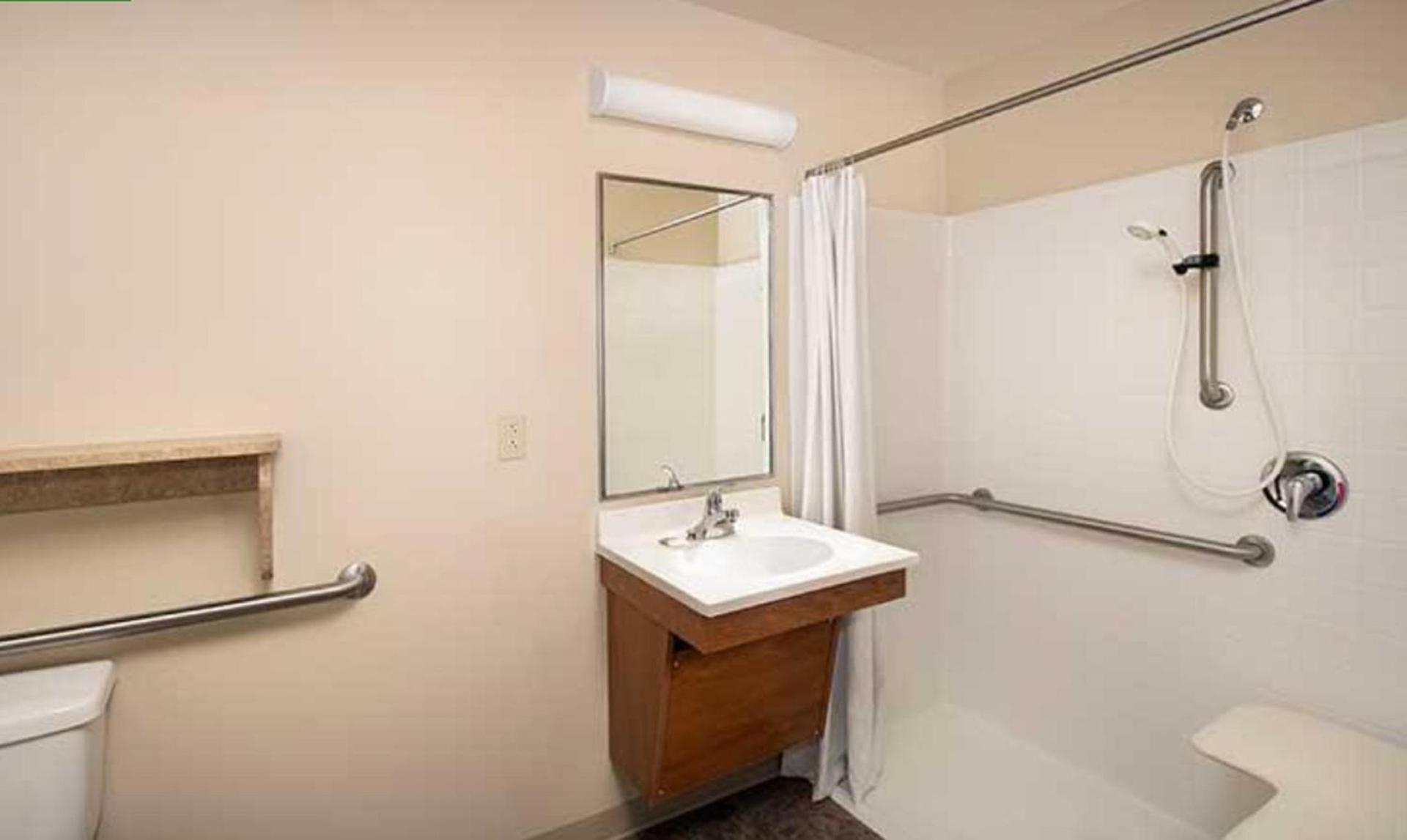 WoodSpring Suites Allentown photo 12