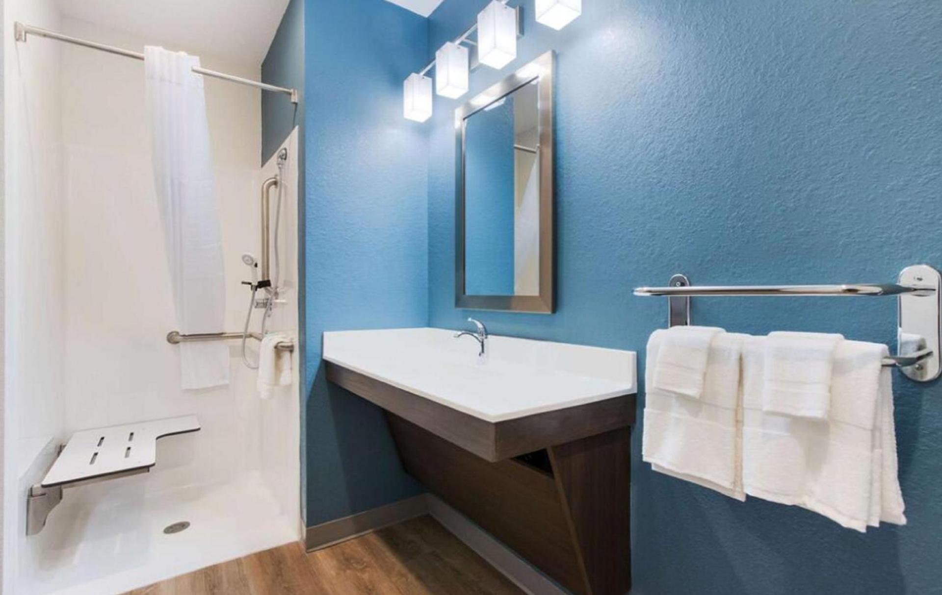WoodSpring Suites Allentown photo 18
