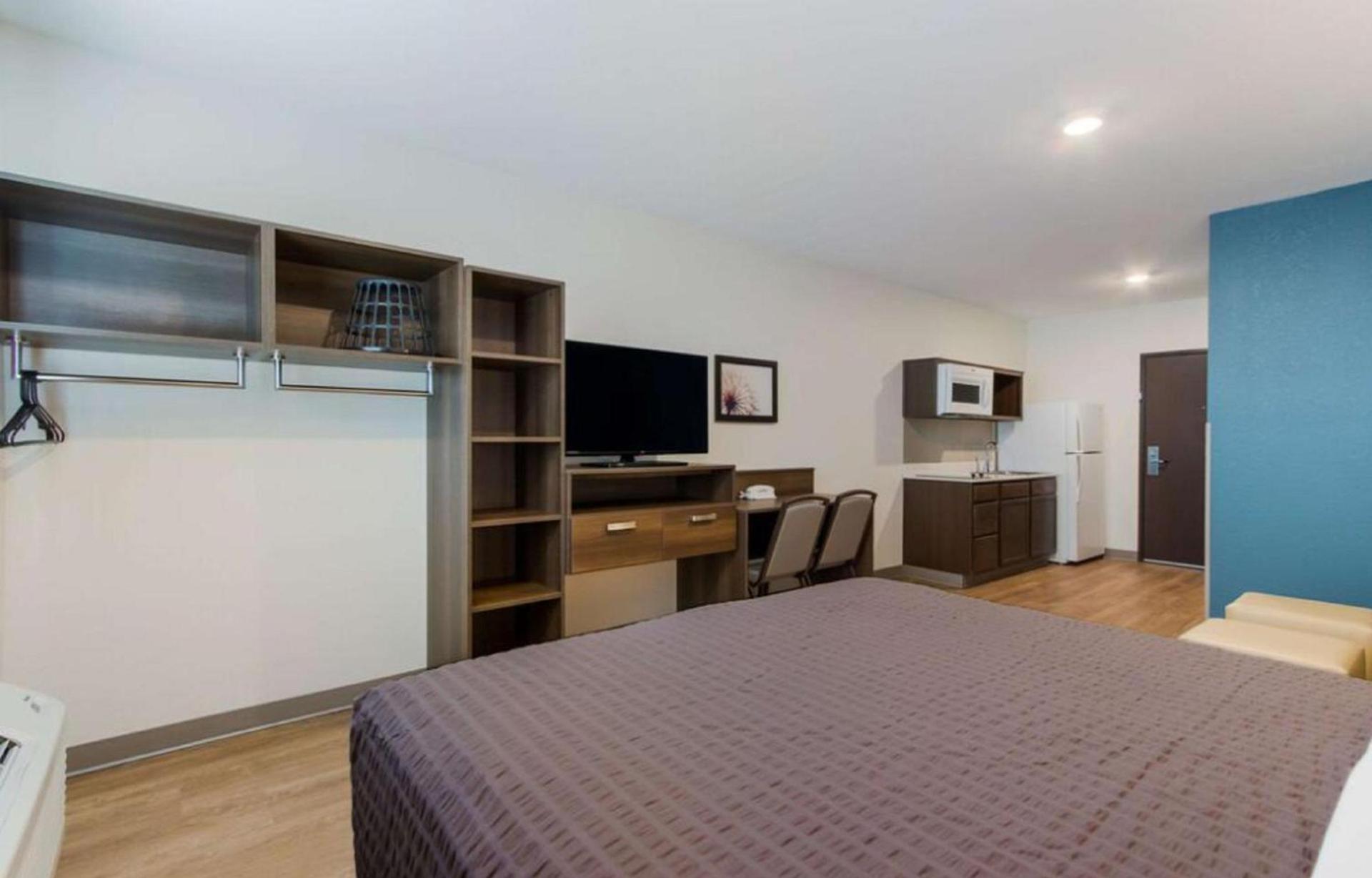 WoodSpring Suites Allentown photo 19