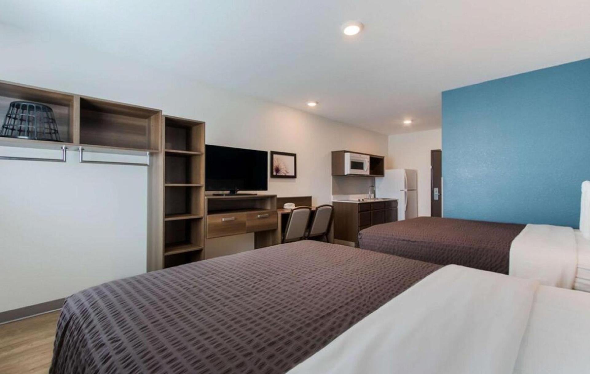WoodSpring Suites Allentown photo 25