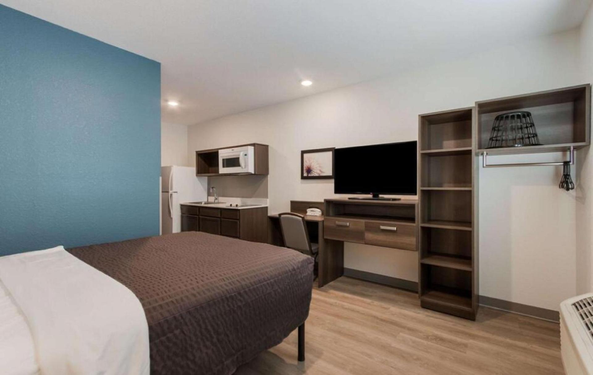 WoodSpring Suites Allentown photo 29