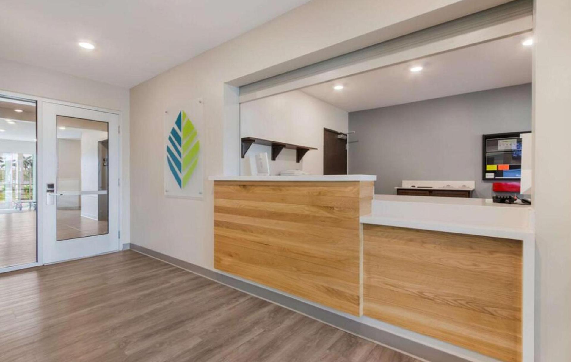 WoodSpring Suites Allentown photo 31