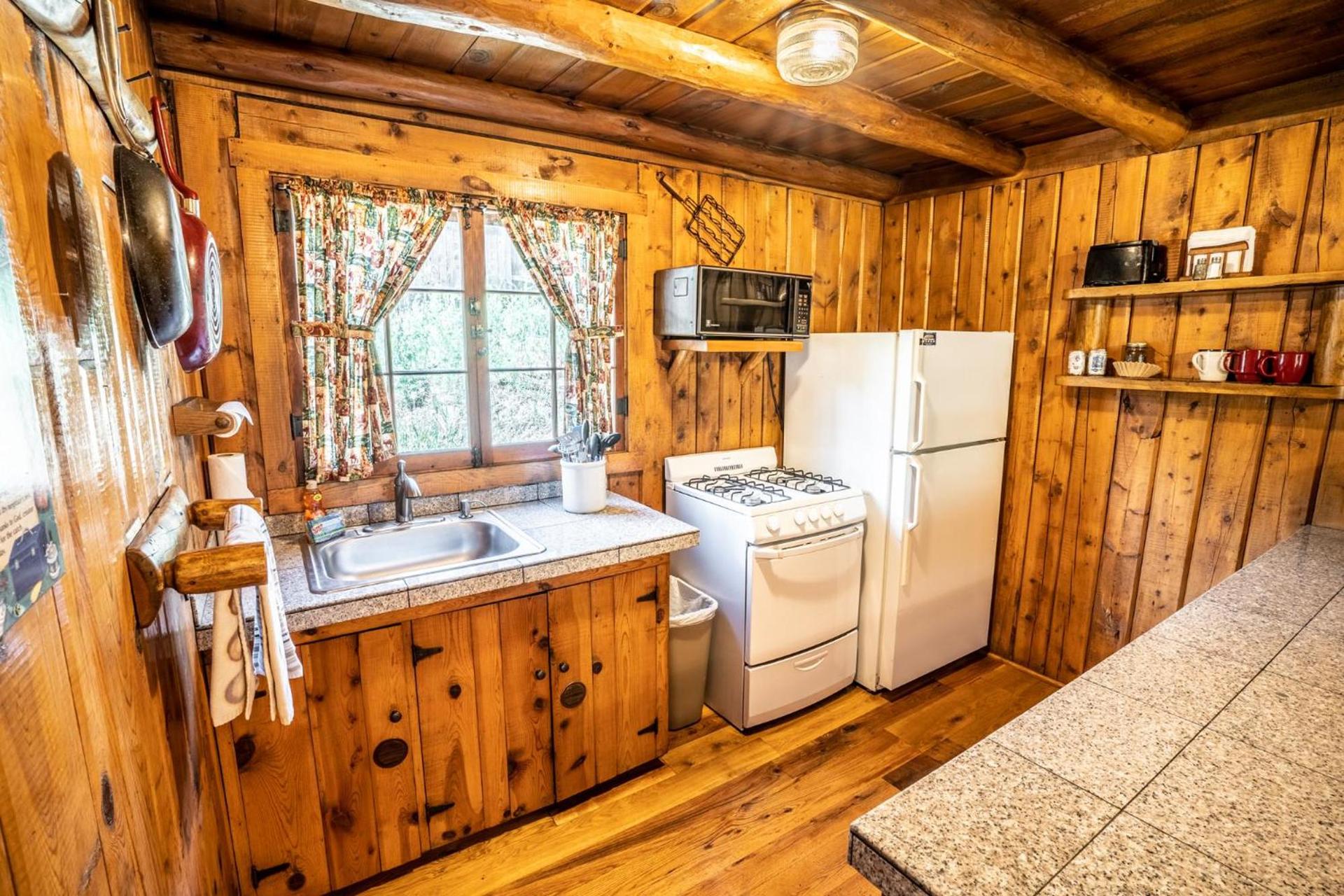 Colorado Bear Creek Cabins photo 10