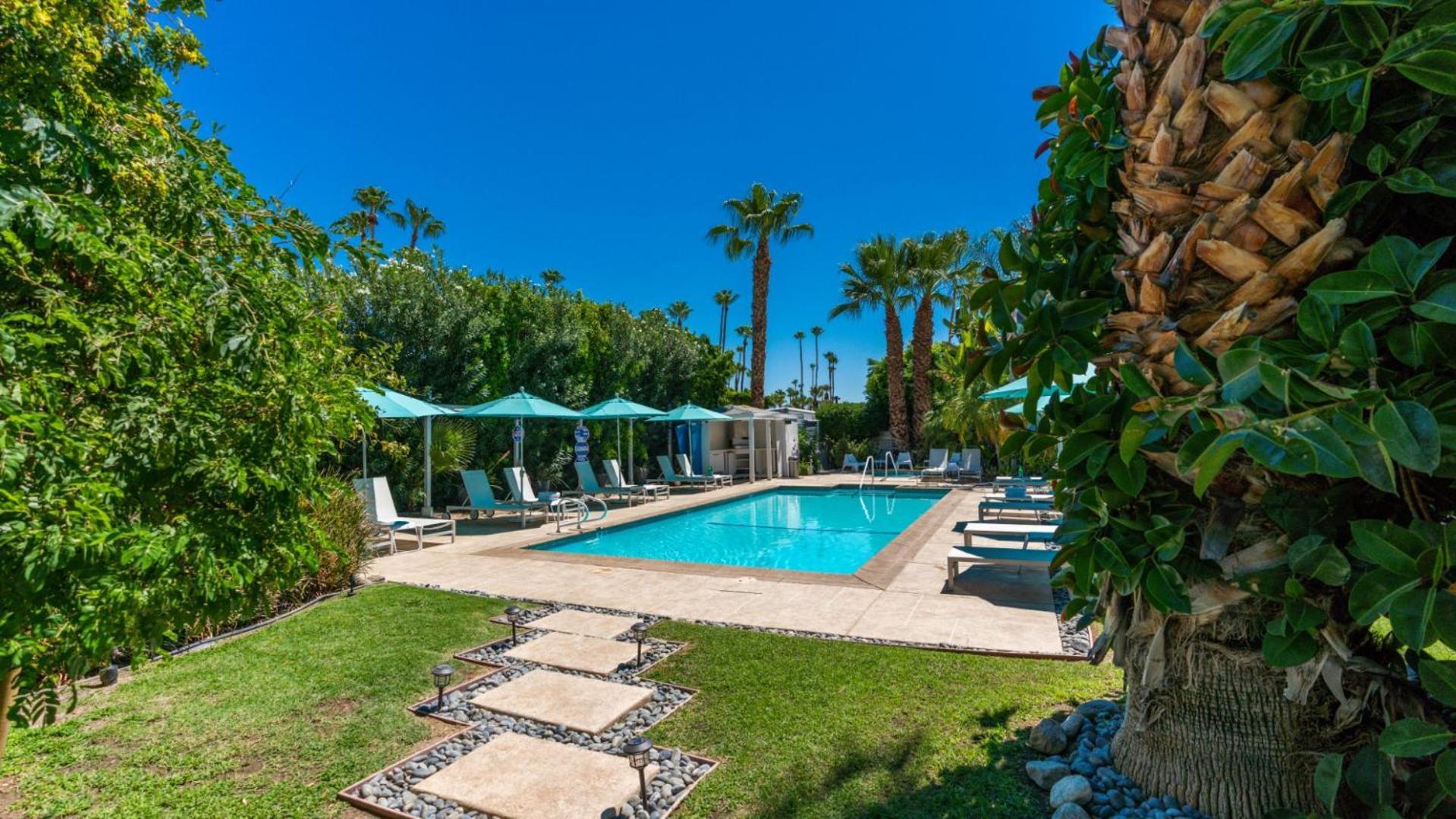 BelleVue Oasis - Adults Only photo 1