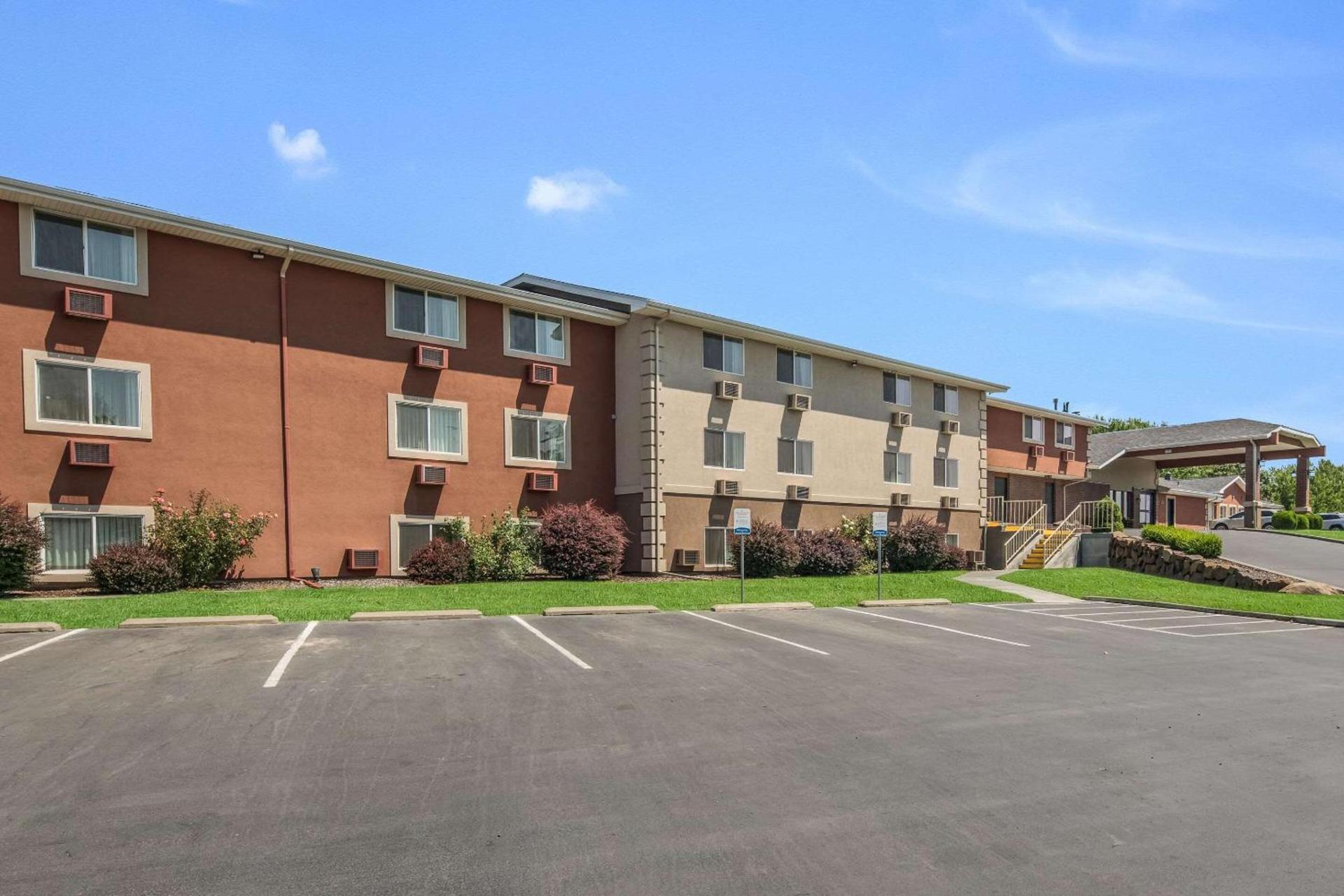 Quality Inn & Suites Downtown Walla Walla photo 2