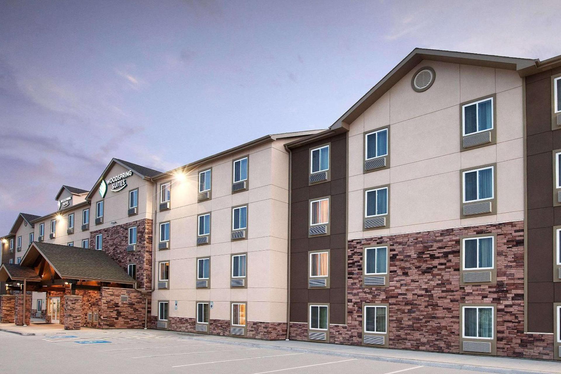 WoodSpring Suites Plano - North Dallas photo 2