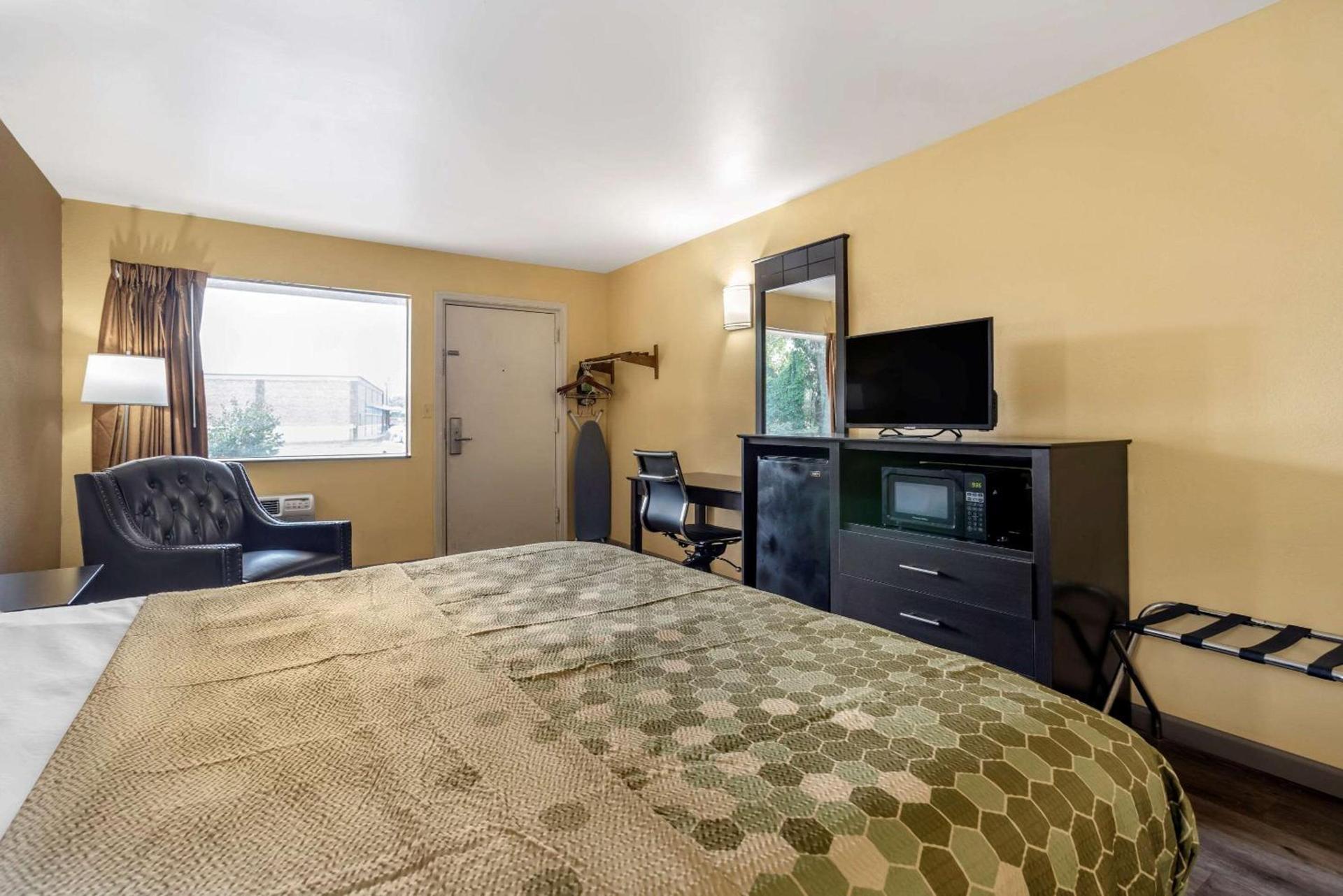 Econo Lodge Easton Route 50 photo 12