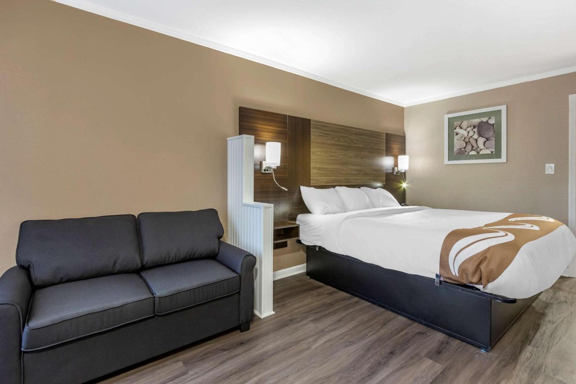 Baymont by Wyndham Pawleys Island photo 24