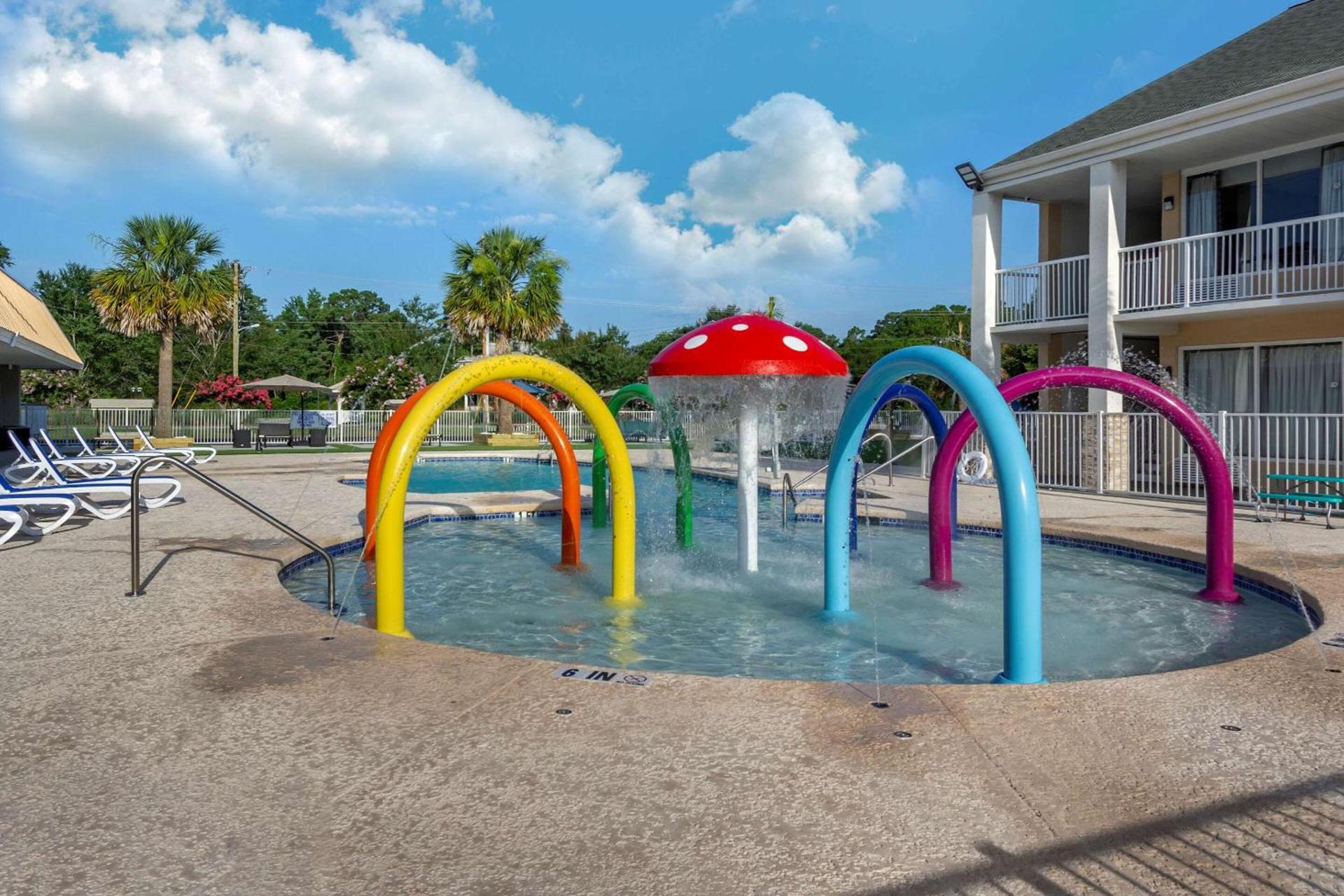 Baymont by Wyndham Pawleys Island photo 28