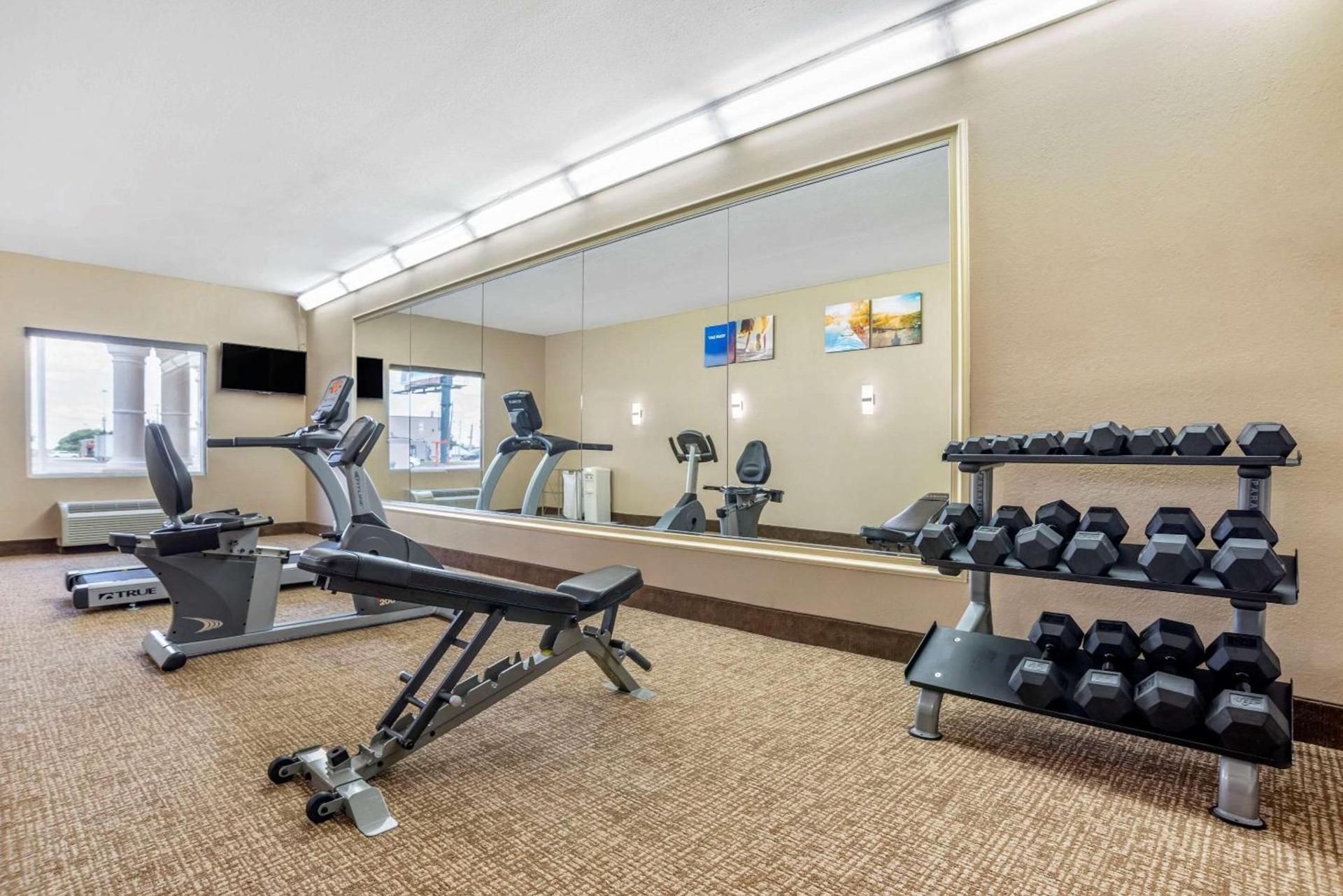 Comfort Inn & Suites Marianna I-10 photo 30