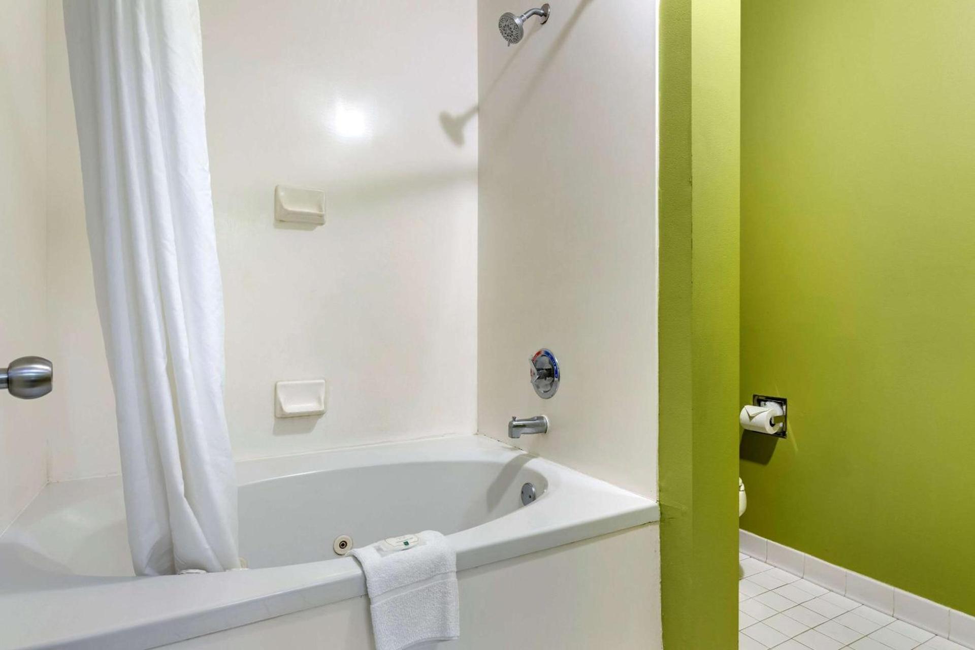 Quality Inn Brunswick photo 33