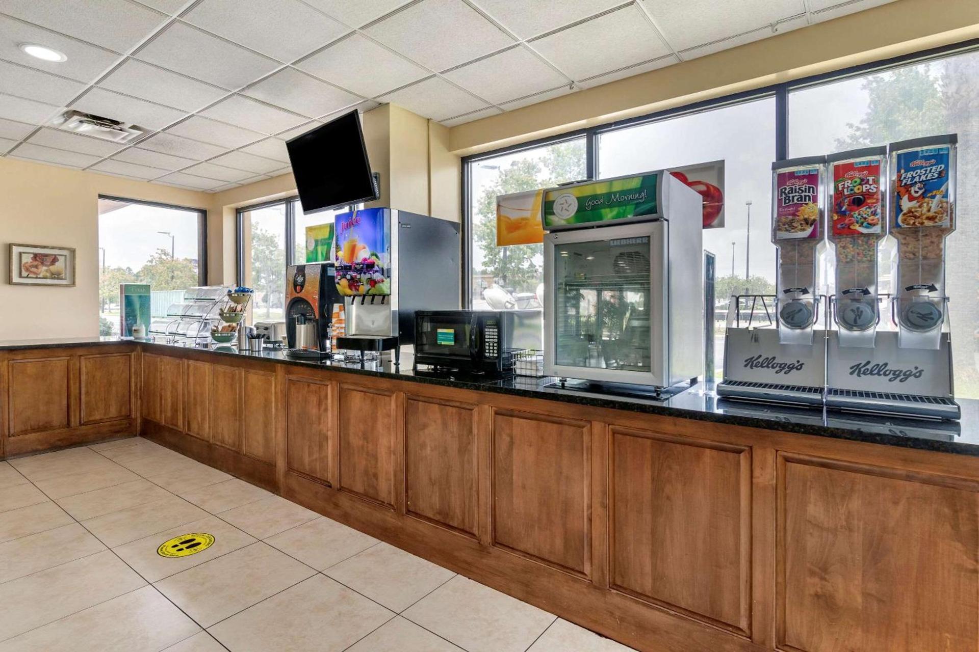 Quality Inn Brunswick photo 37