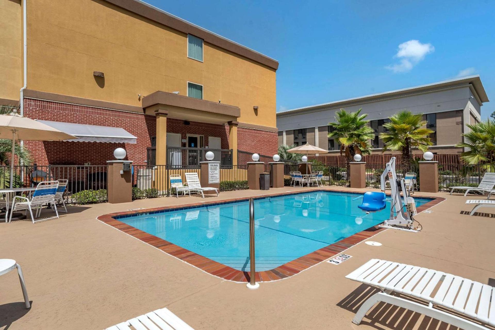 Comfort Suites Biloxi/Ocean Springs photo 16