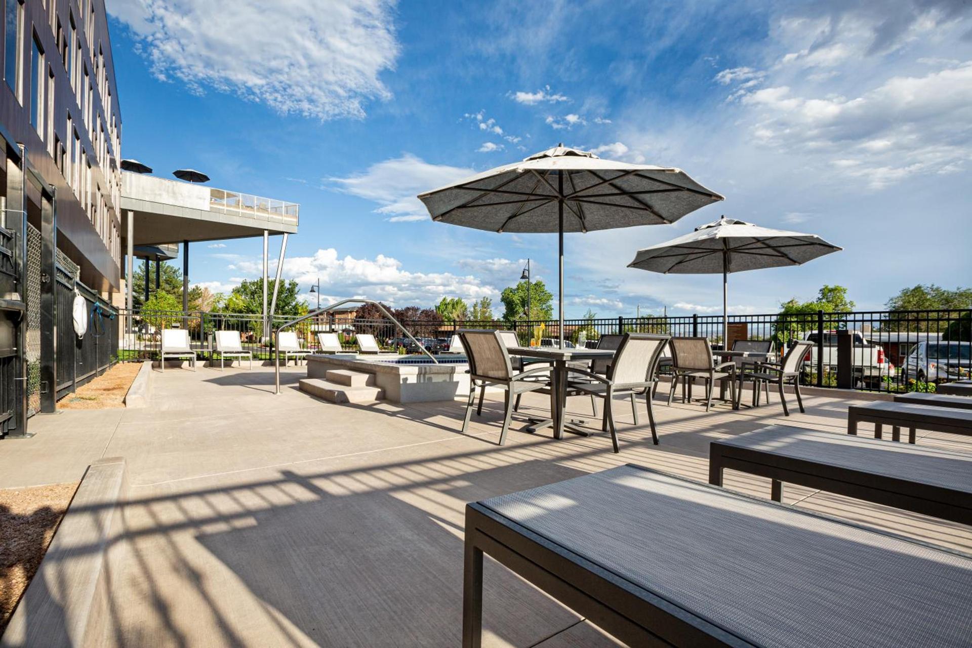 Hotel Maverick photo 32