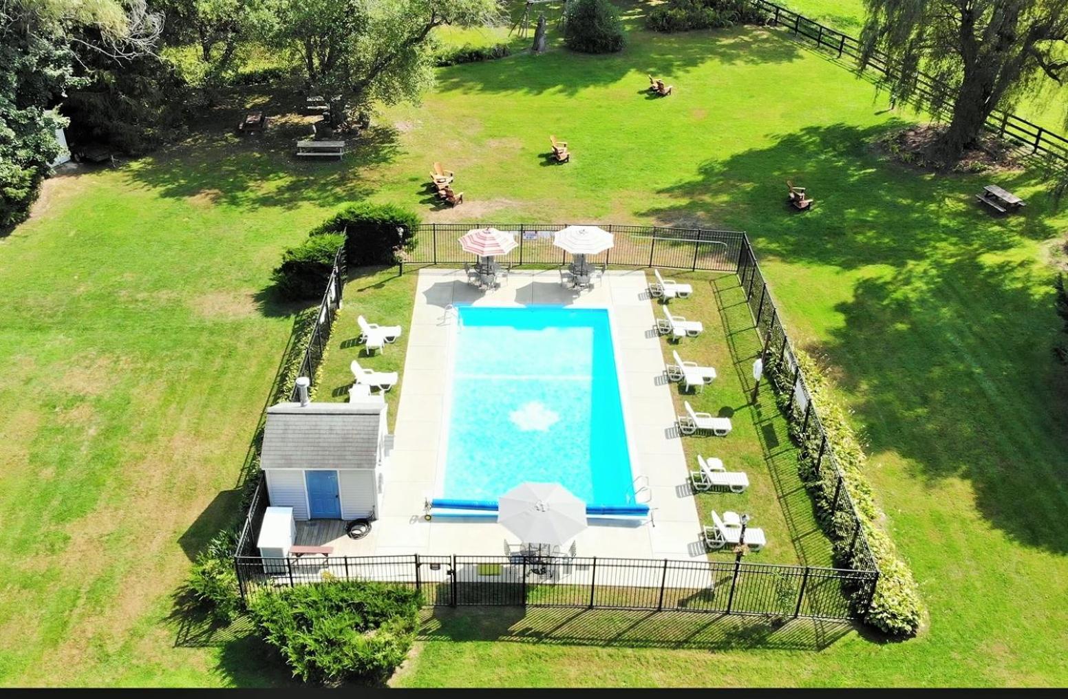 Maple Terrace Motel photo 38