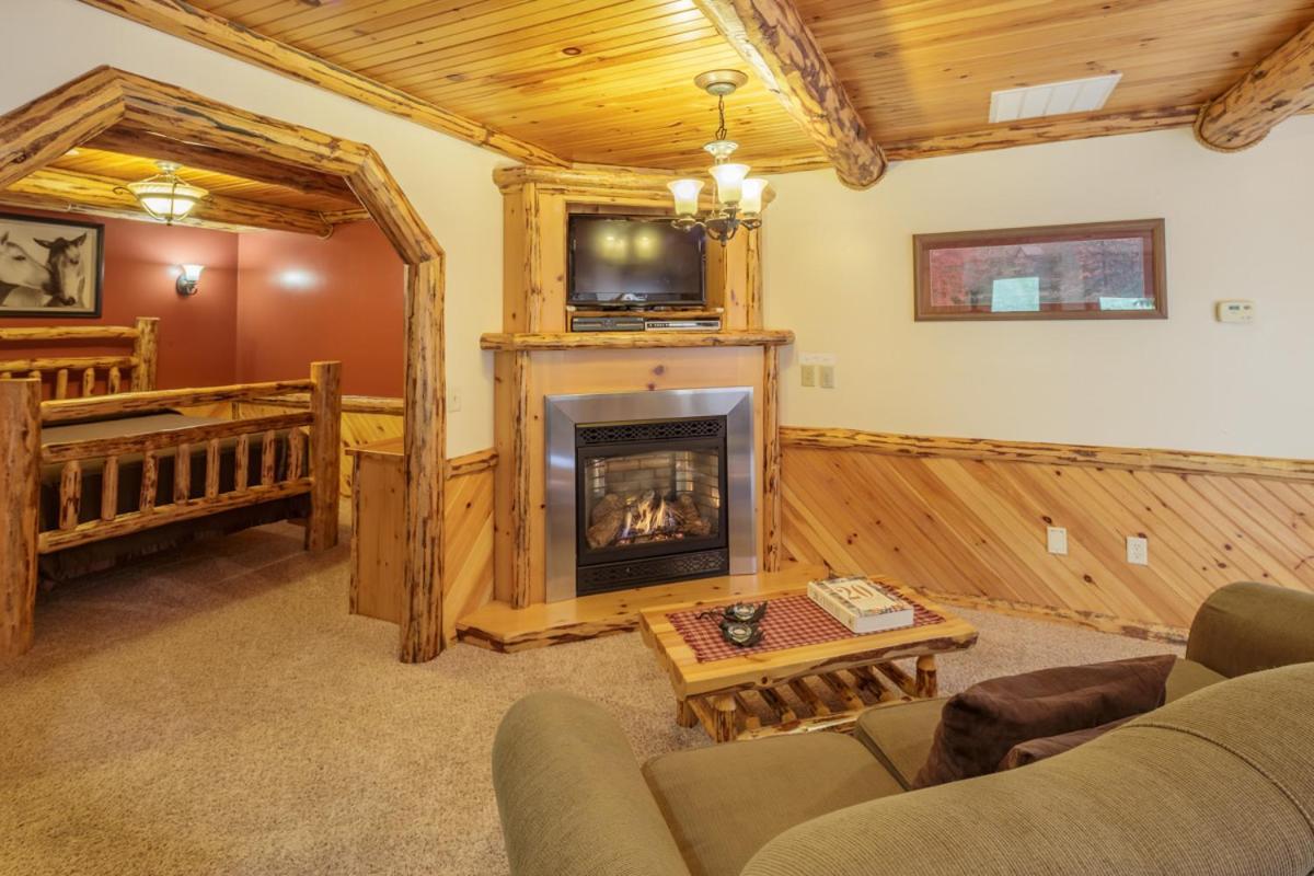 Sojourner's Lodge & Log Cabin Suites photo 40