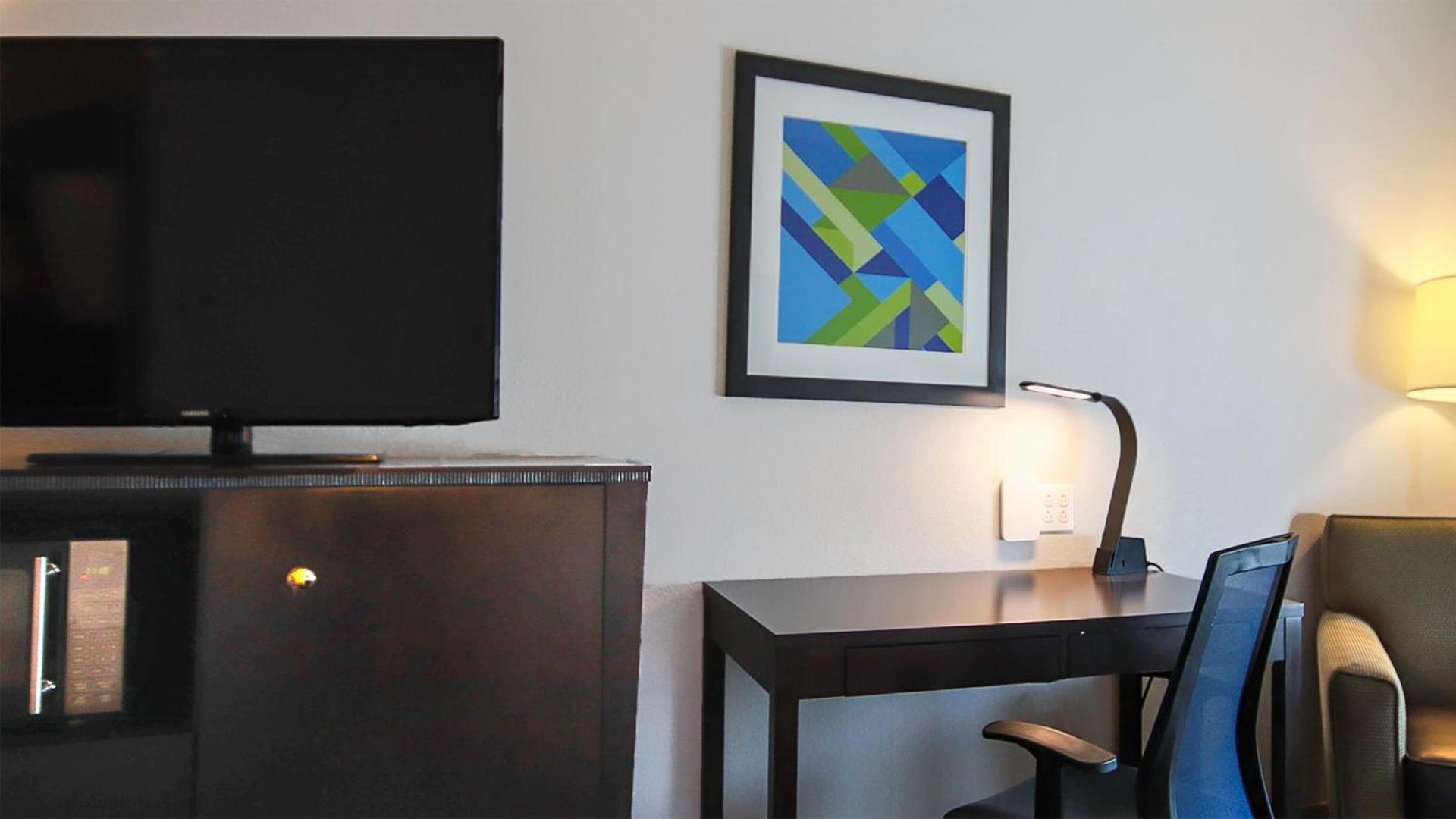 Holiday Inn Express & Suites Ironton by IHG photo 69