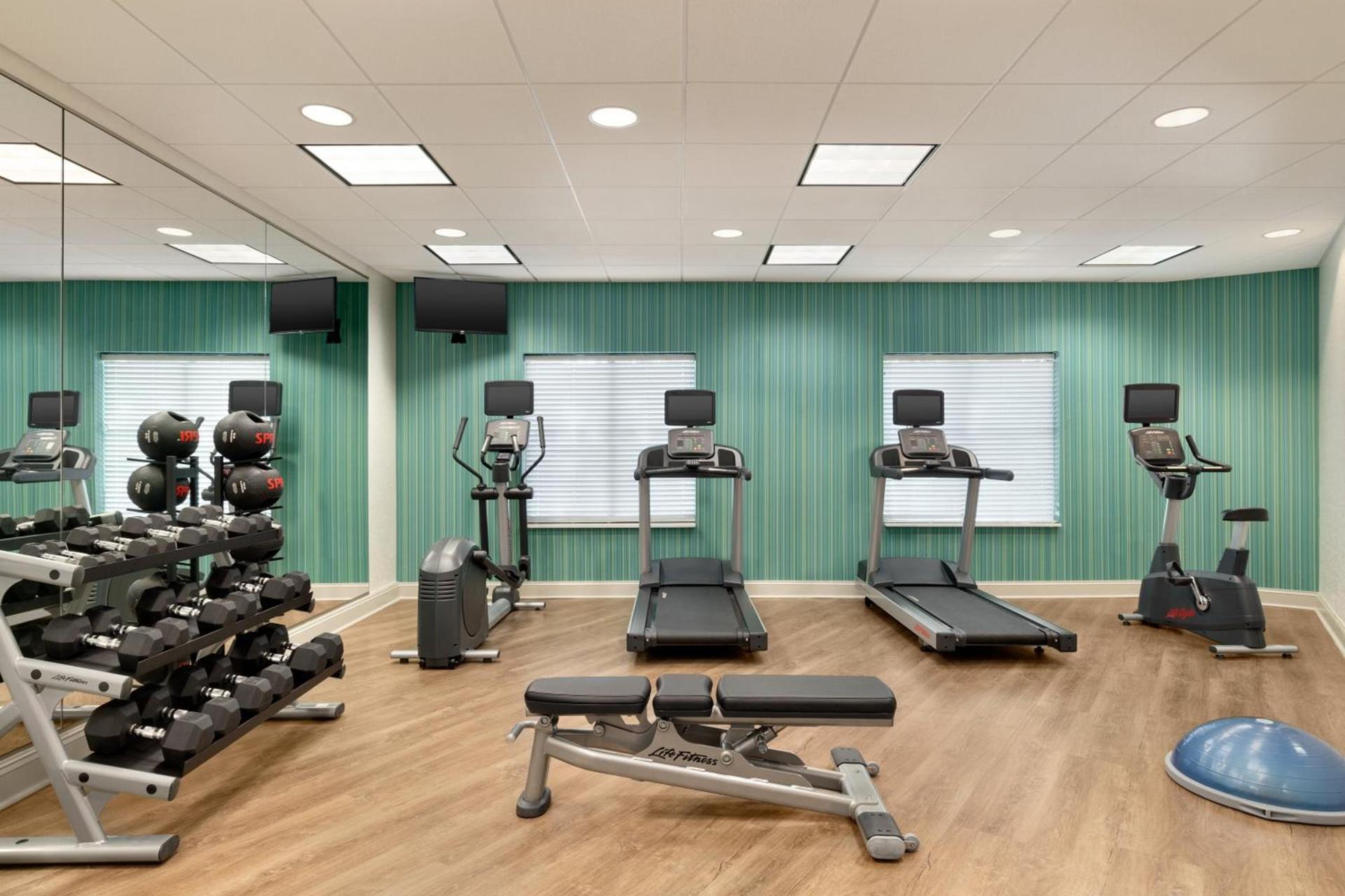 Holiday Inn Express Hotel & Suites Mount Pleasant - Charleston by IHG photo 2
