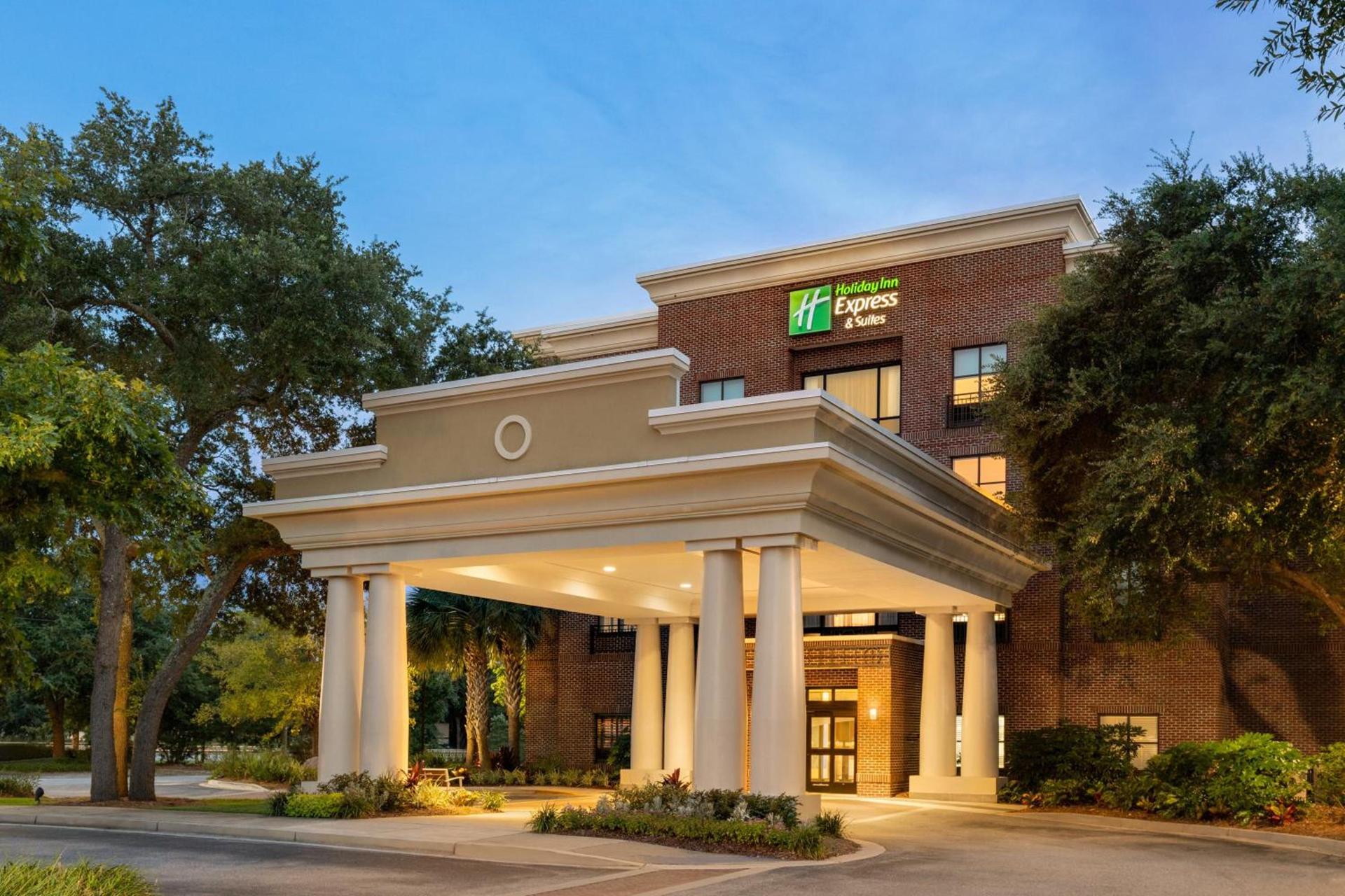 Holiday Inn Express Hotel & Suites Mount Pleasant - Charleston by IHG photo 1