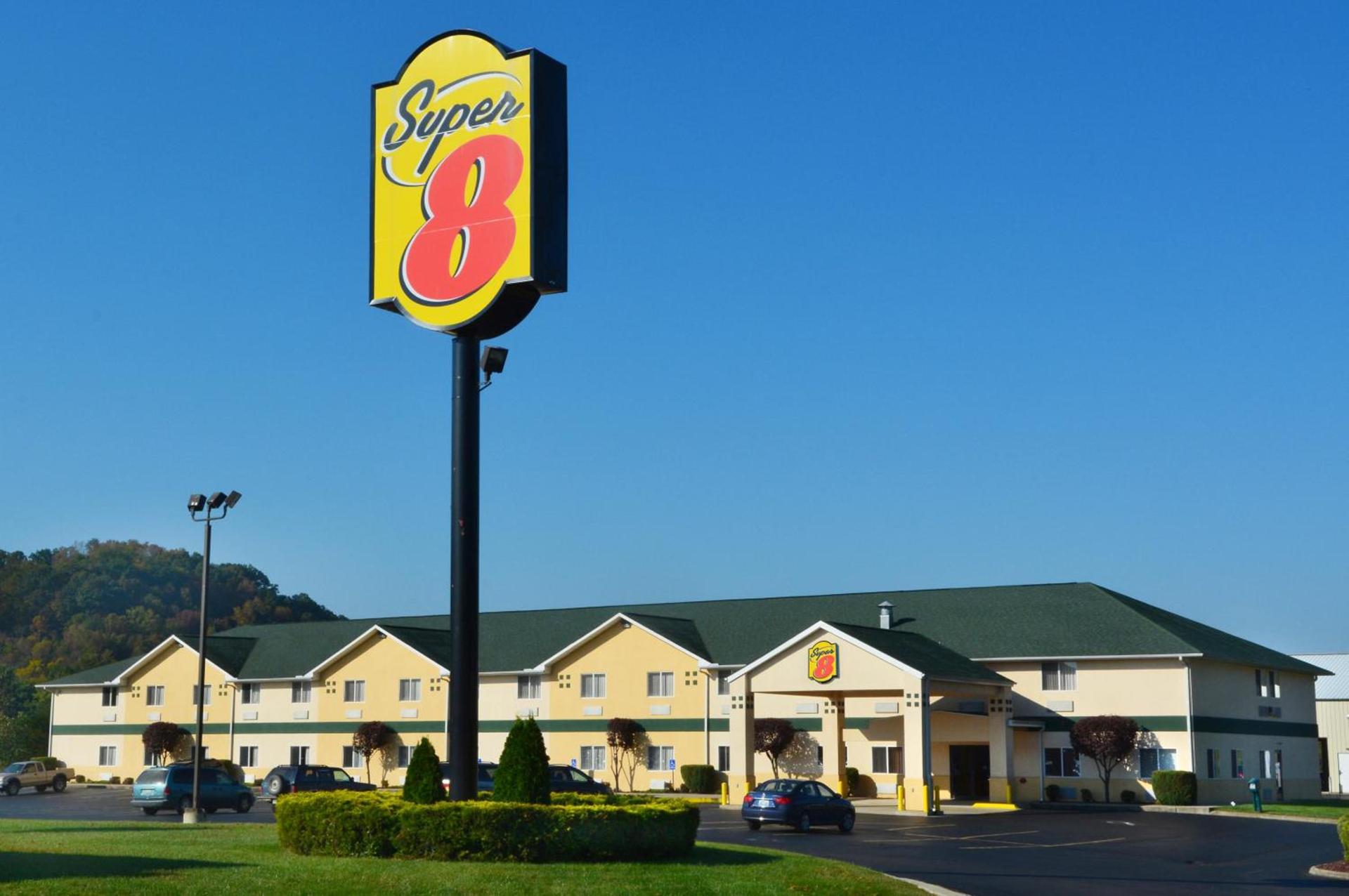 Super 8 by Wyndham Athens photo 13