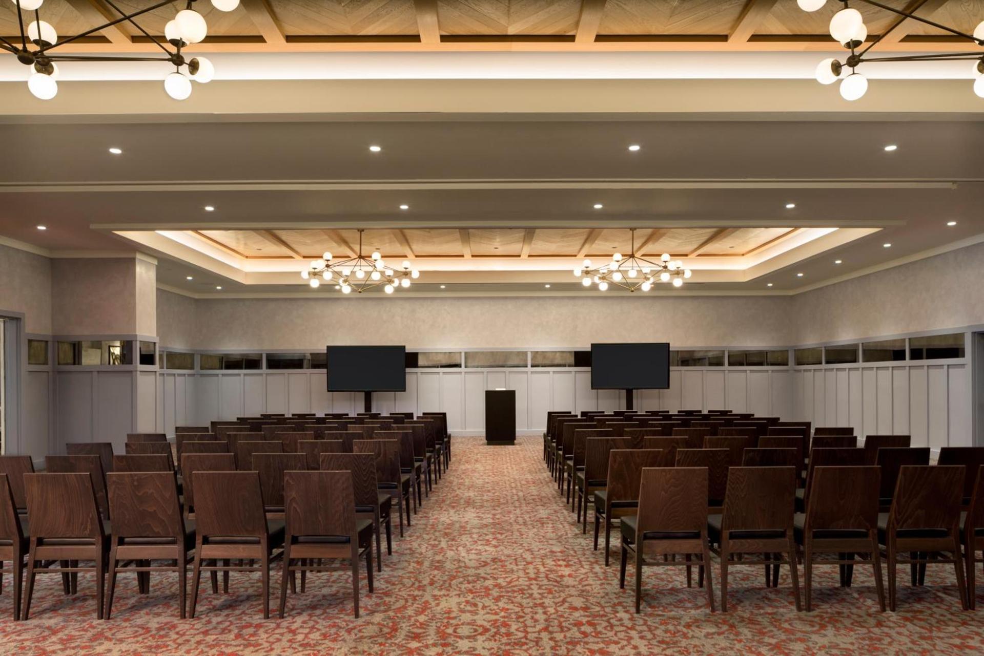 Kimpton Journeyman Hotel by IHG photo 12