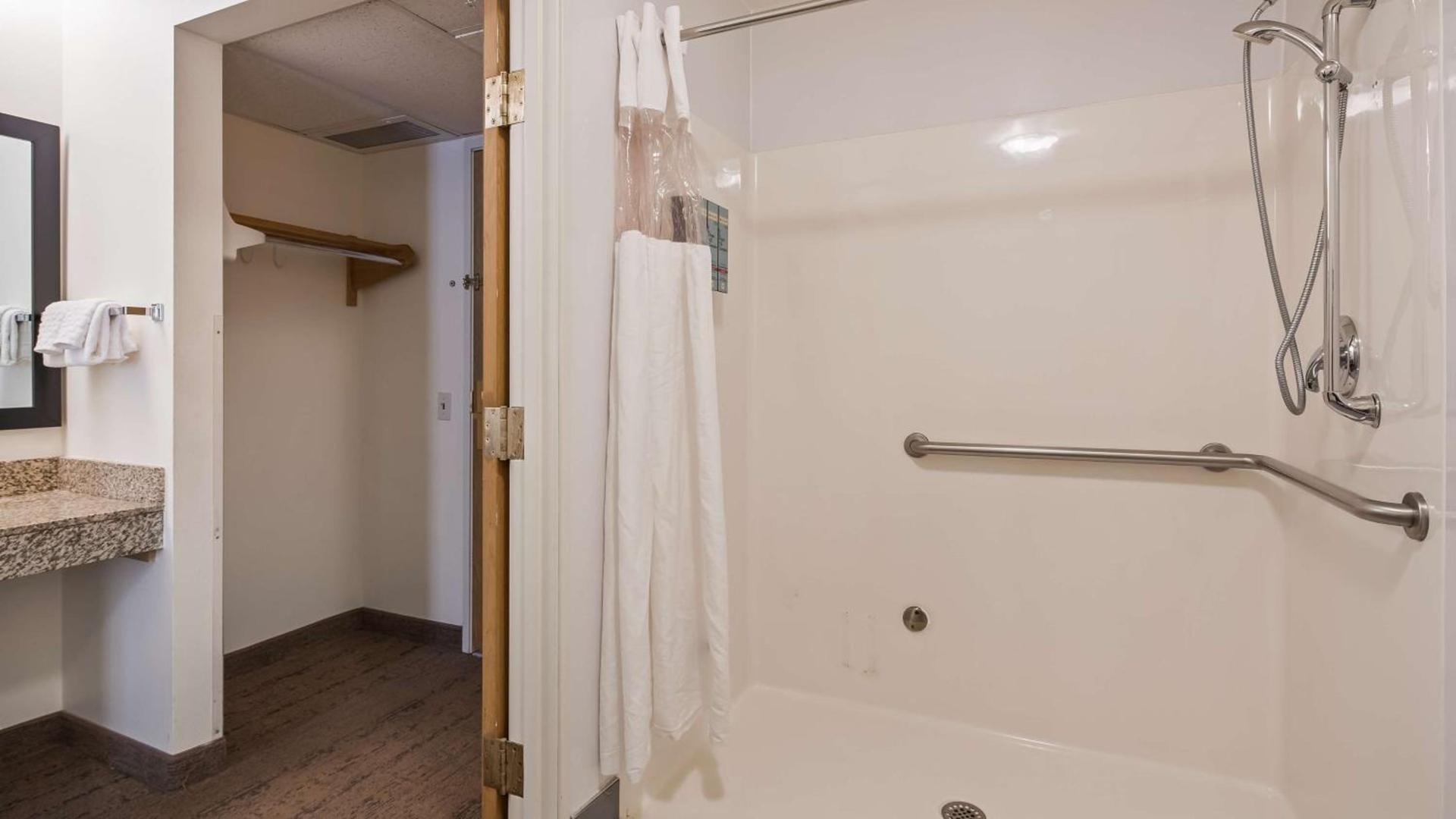 Best Western Yellowstone Crossing photo 16