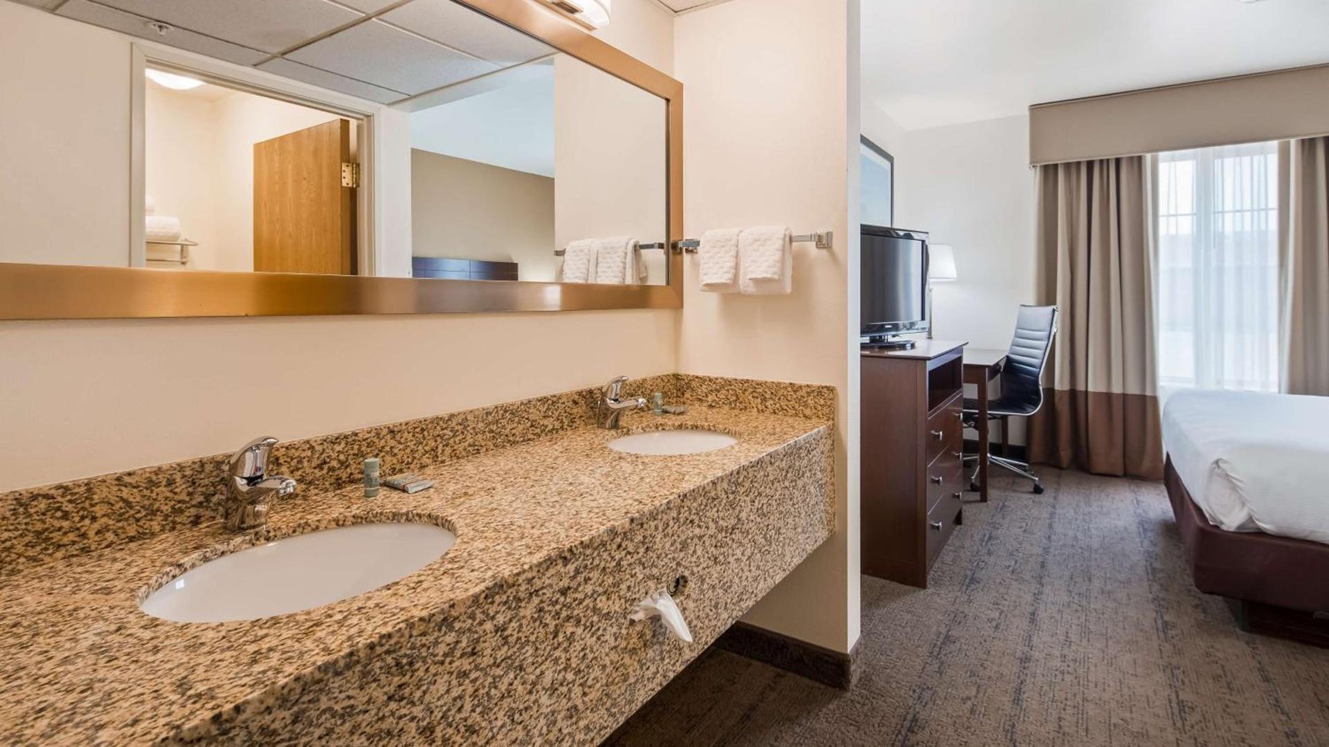 Best Western Yellowstone Crossing photo 14