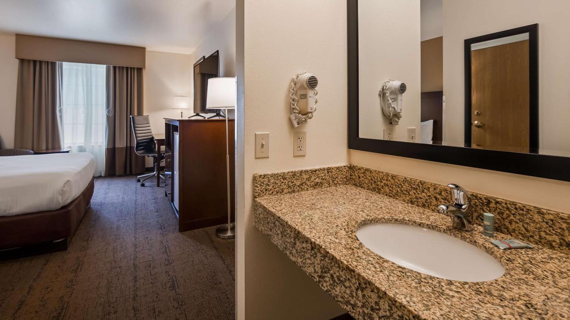 Best Western Yellowstone Crossing photo 15