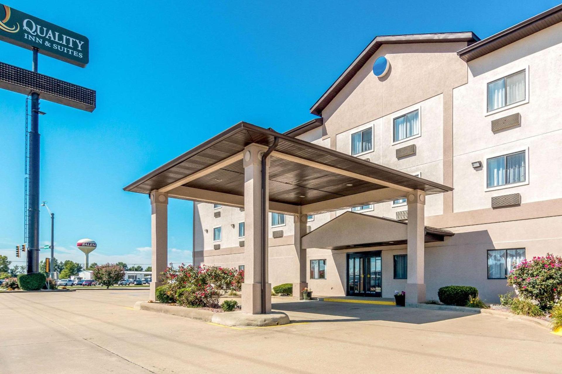 Quality Inn & Suites Salem near I-57 photo 3