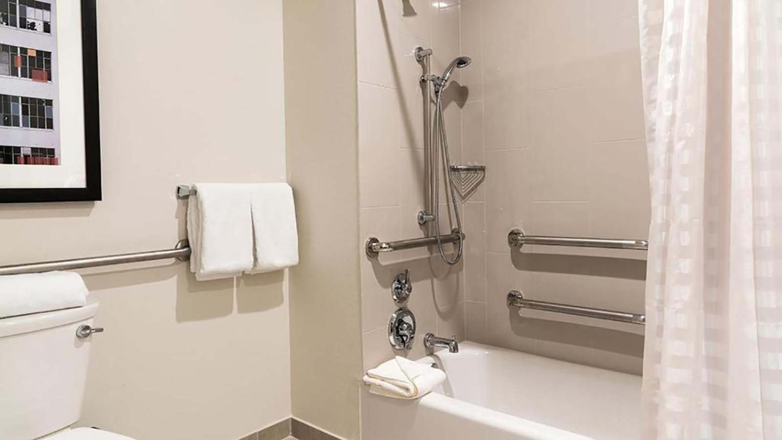Hyatt House Austin/Downtown photo 18