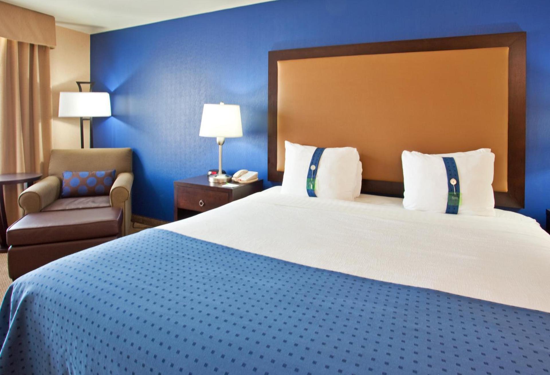 Holiday Inn & Suites Phoenix Airport by IHG photo 21