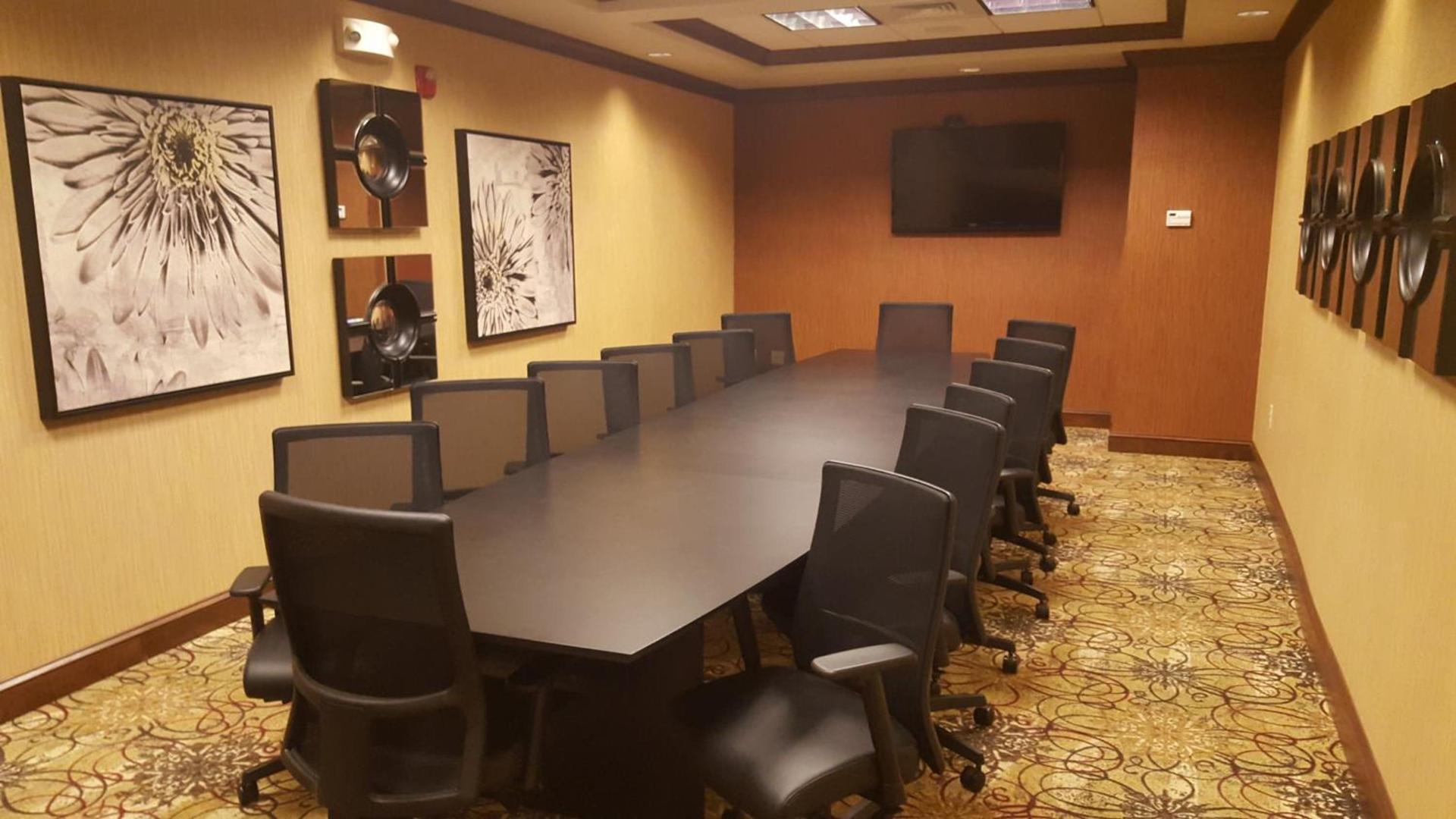 Holiday Inn Express & Suites Paducah West by IHG photo 10
