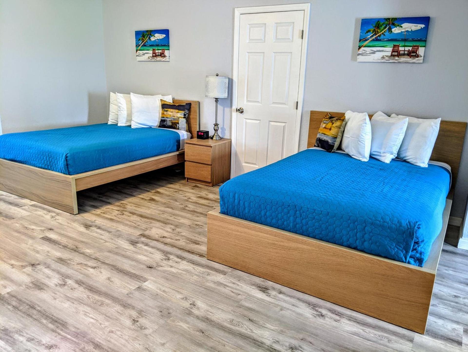 Johns Pass Beach Motel photo 61