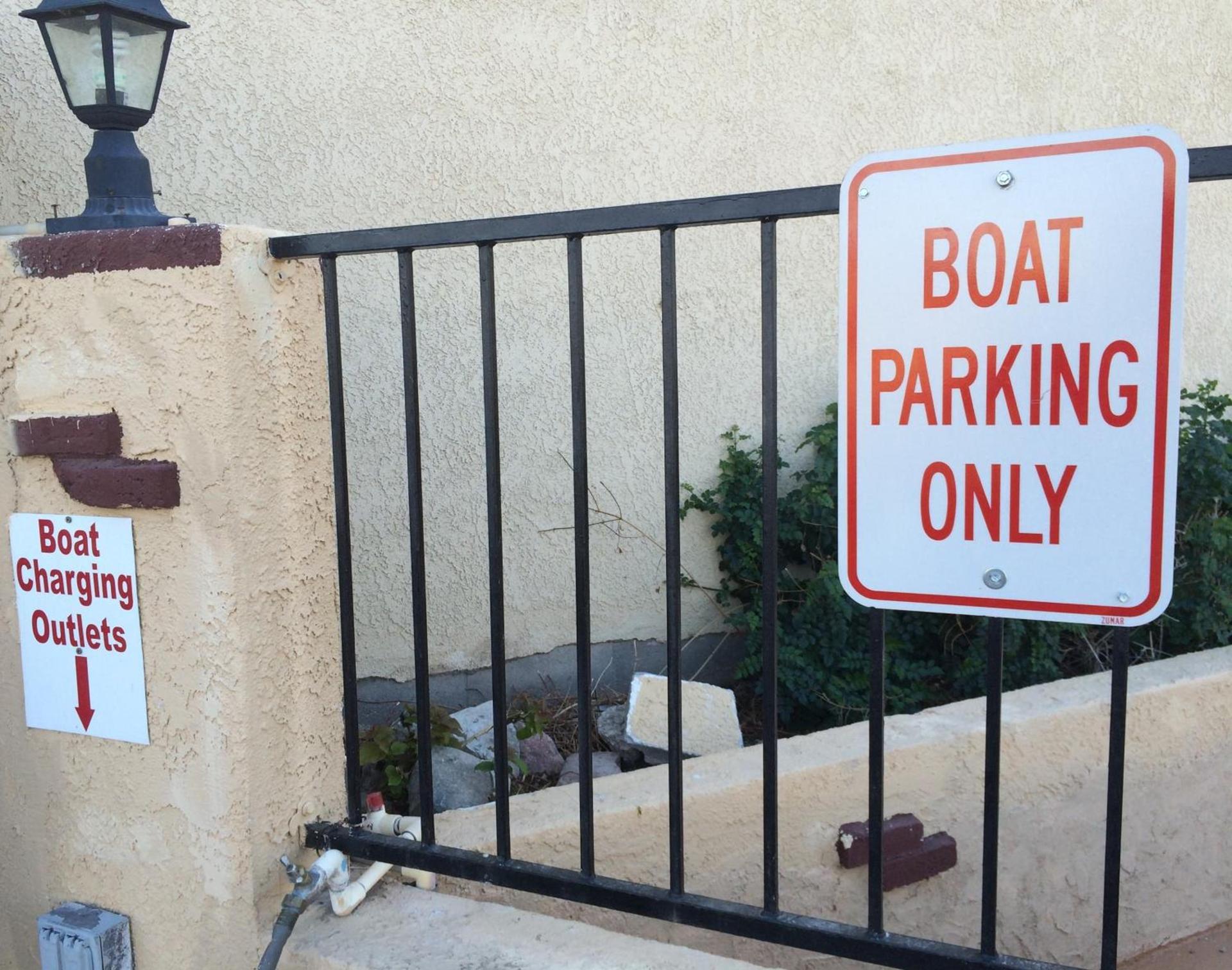 Windsor Inn Lake Havasu City photo 46