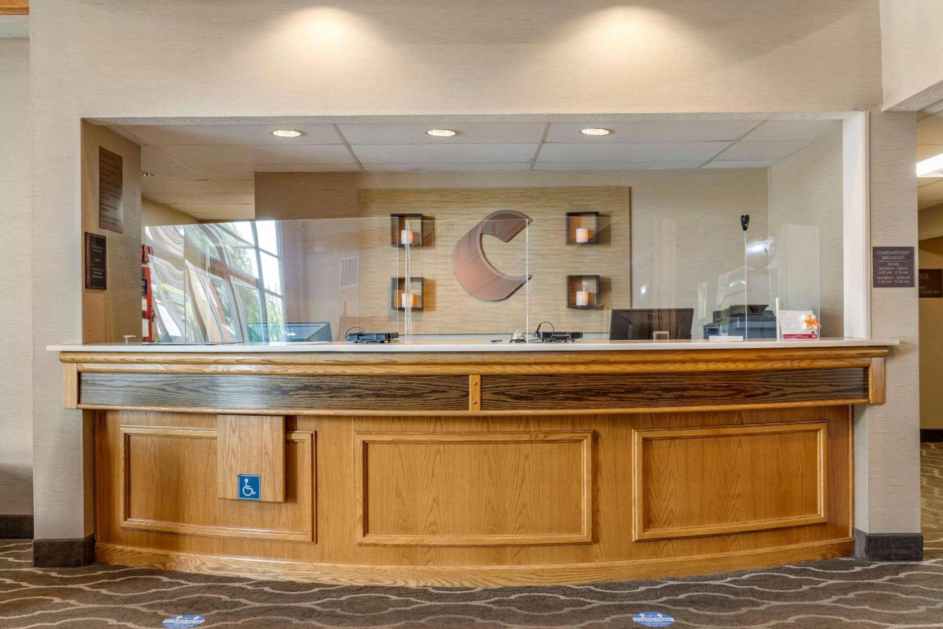 Comfort Suites Salem photo 4